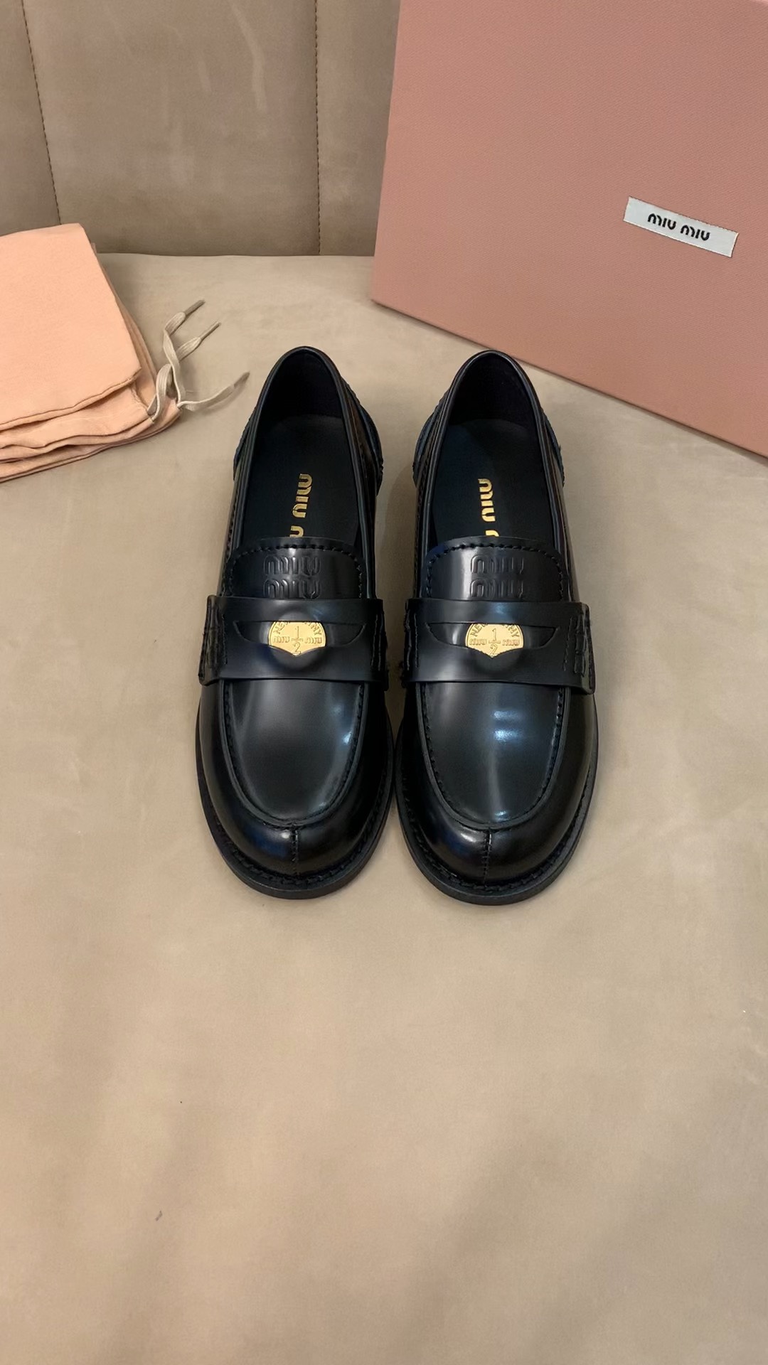 [Miu Miu Women