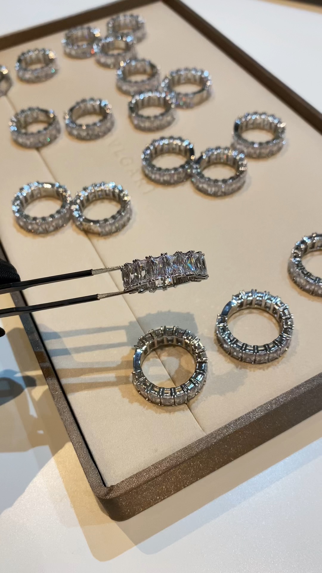 LV Ring