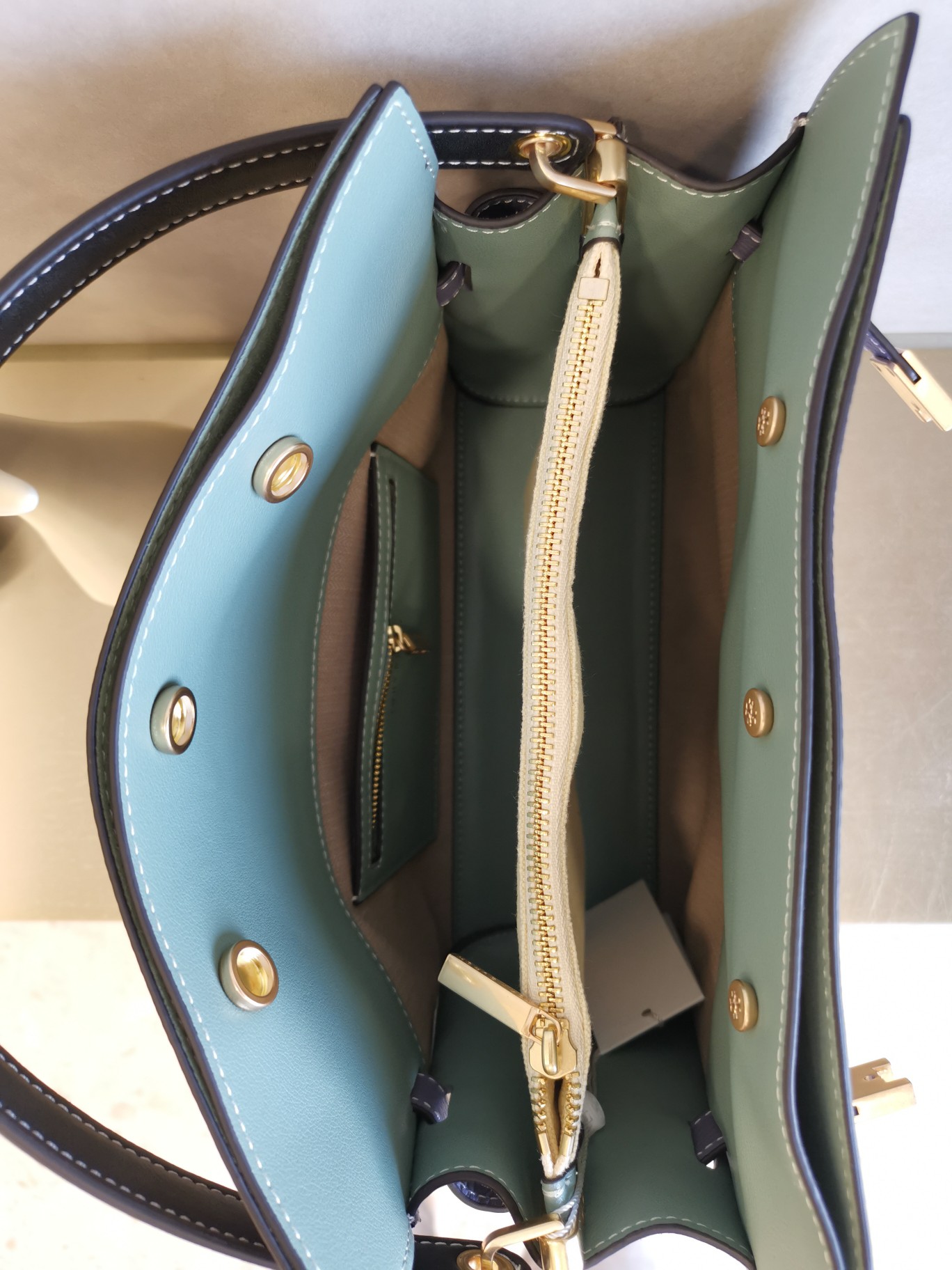 Tory Burch ～ 334荔枝纹TORY BURCH 汤丽柏琦 Lee Radziwill 多层手袋