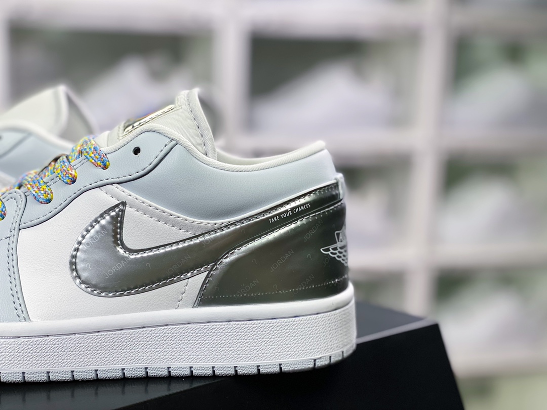 200 Air Jordan 1 Low SE”Beaded Swoosh”AJ1乔丹一代低帮经典复古篮球鞋“白灰米白银勾”DV1762-001