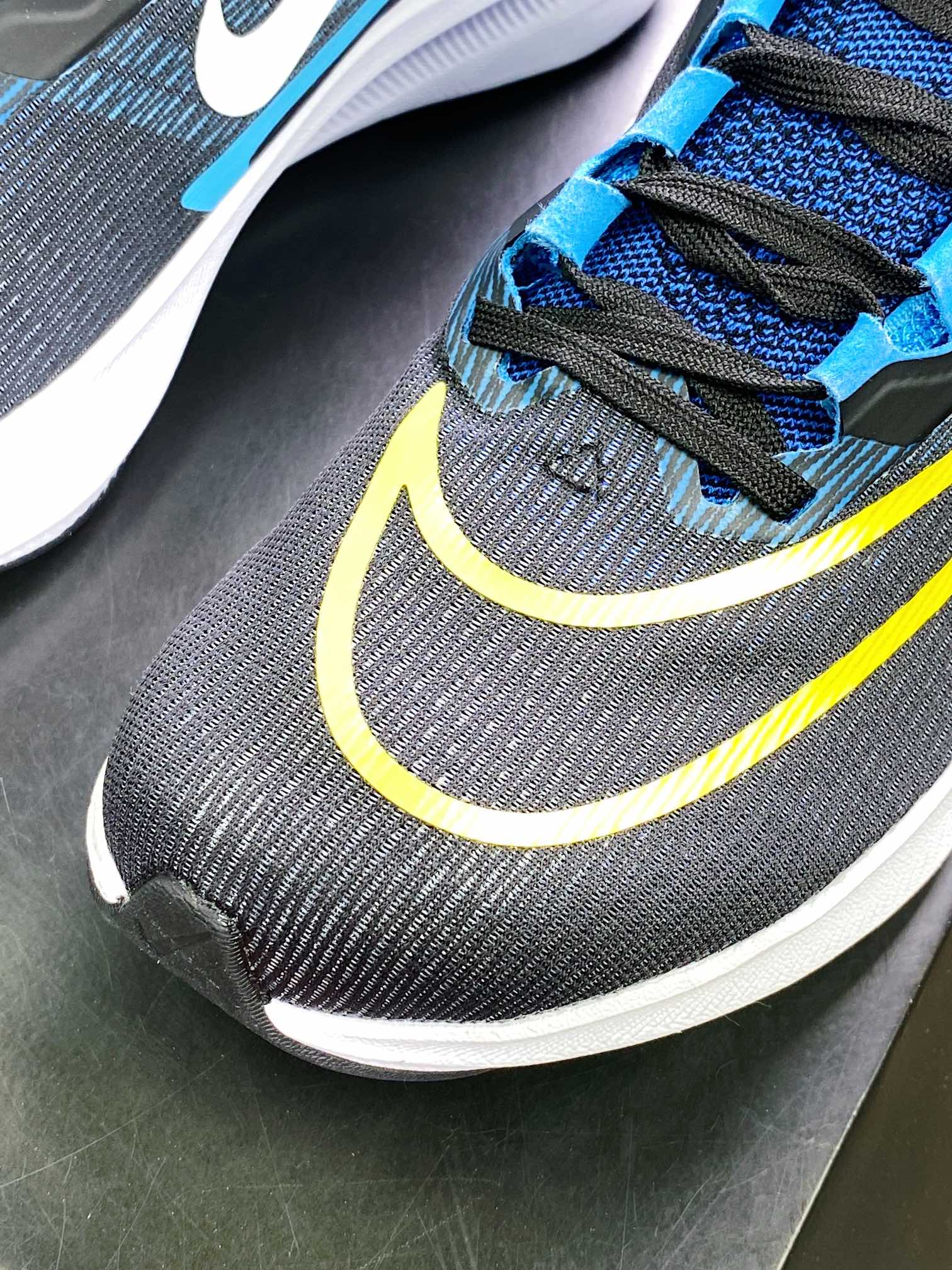 200 耐克Zoom Fly 4”Black/Gold/Blue”飞行4代马拉松系列低帮透气休闲运动慢跑鞋“黑黑金浅蓝”CT2392-003-莆田鞋,莆田鞋货源,高仿鞋,高仿鞋货源,安福档口,莆田高仿鞋,莆田鞋批发,高仿鞋批发,莆田高仿运动鞋,高仿运动鞋,莆田运动鞋 200 耐克Zoom Fly 4”Black/Gold/Blue”飞行4代马拉松系列低帮透气休闲运动慢跑鞋“黑黑金浅蓝”CT2392-003