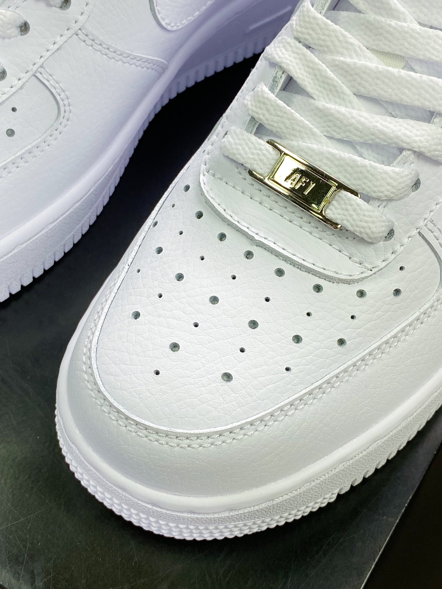 200 NOCTA x Air Force 1”Certified Lover Boy”空军一号经典低帮百搭休闲运动板鞋CZ8065-100-莆田鞋,莆田鞋货源,高仿鞋,高仿鞋货源,安福档口,莆田高仿鞋,莆田鞋批发,高仿鞋批发,莆田高仿运动鞋,高仿运动鞋,莆田运动鞋 200 NOCTA x Air Force 1”Certified Lover Boy”空军一号经典低帮百搭休闲运动板鞋CZ8065-100