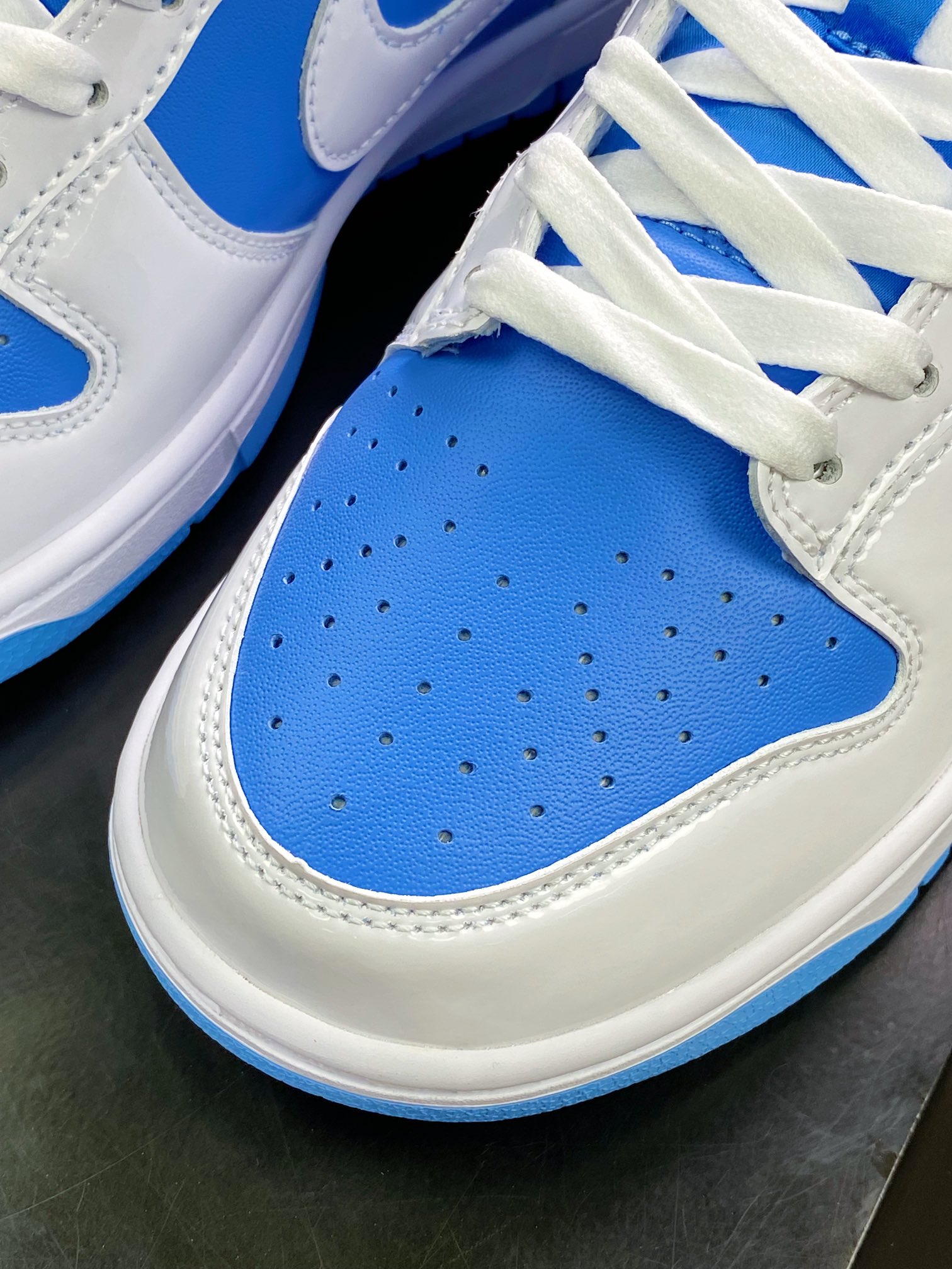 300 WMNS SB Dunk Low”University Blue”扣篮系列低帮板鞋“反转北卡蓝白蓝 ”DJ9955-101