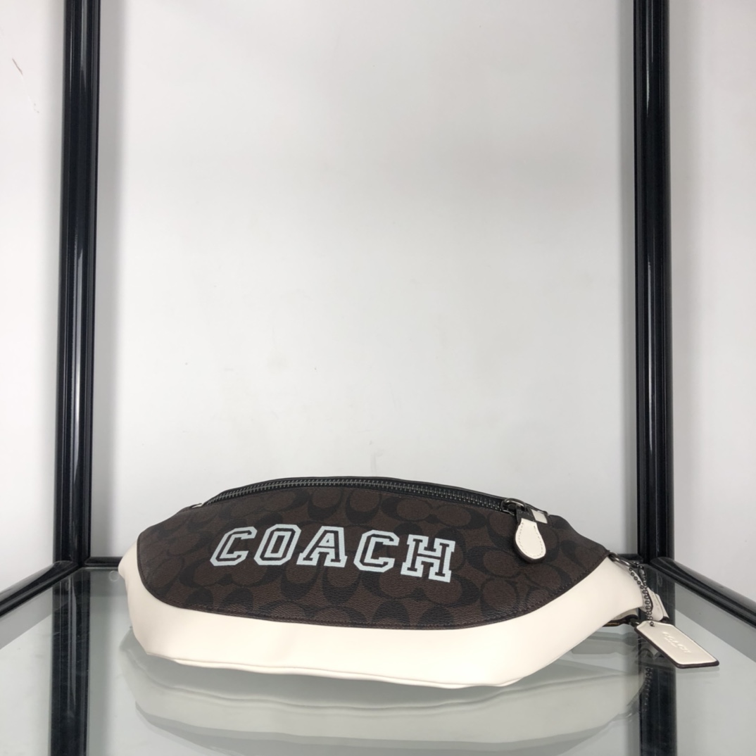 💰200 新款coach/蔻驰男胸包 cb912 全新注入Varsity 学院风的warren belt bag 男女通勤 可单肩斜挎包 休闲运动腰包 帅气十足 尺寸：30*12*11cm