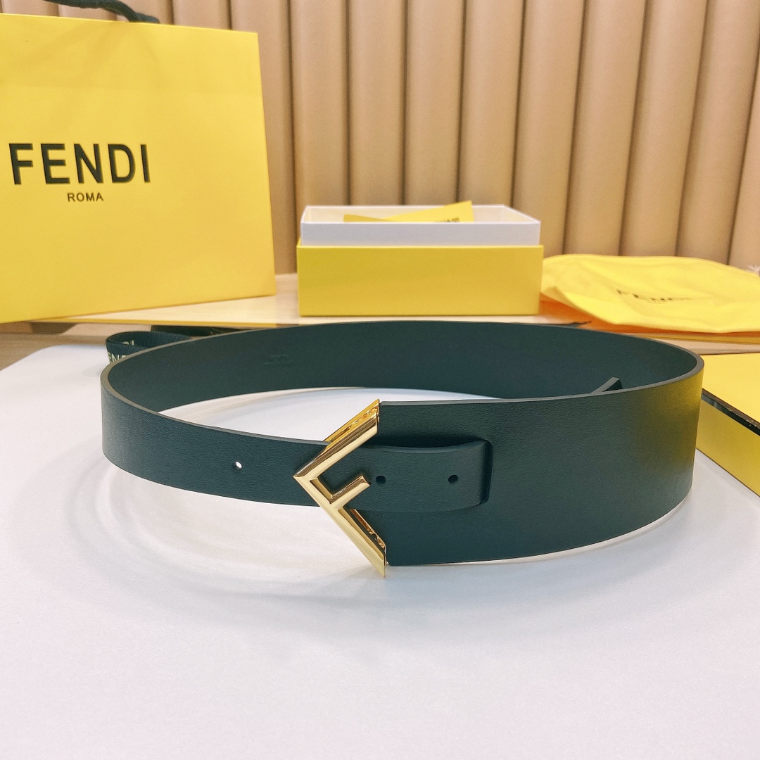 Fendi芬迪First钉扣开合宽腰