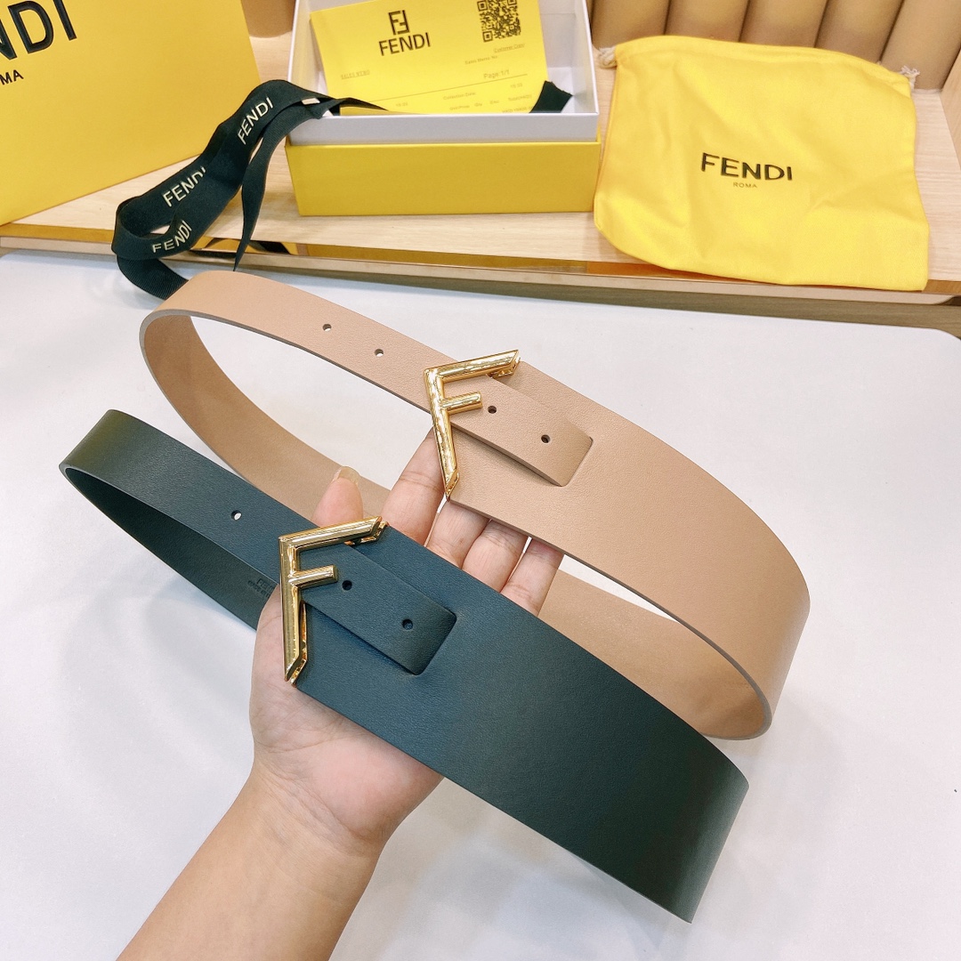 Fendi芬迪First钉扣开合宽腰