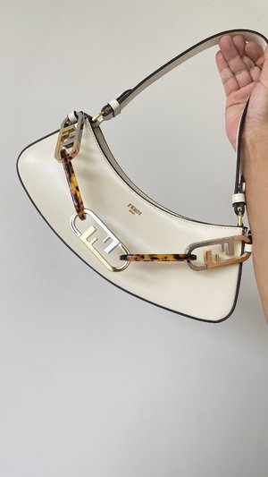 Fendi Crossbody & Shoulder Bags White Calfskin Chamois Cowhide Fall/Winter Collection Underarm