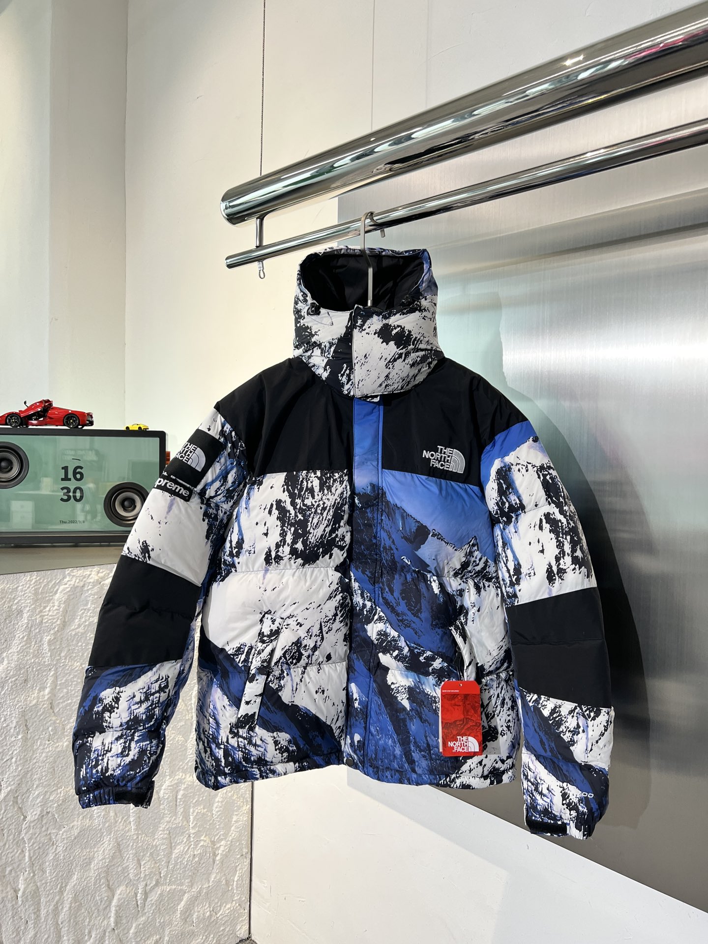 码数XS-S-M-L-XL  男女同款 现货发售 

Supreme x The North Face1996系列 雪山羽绒服