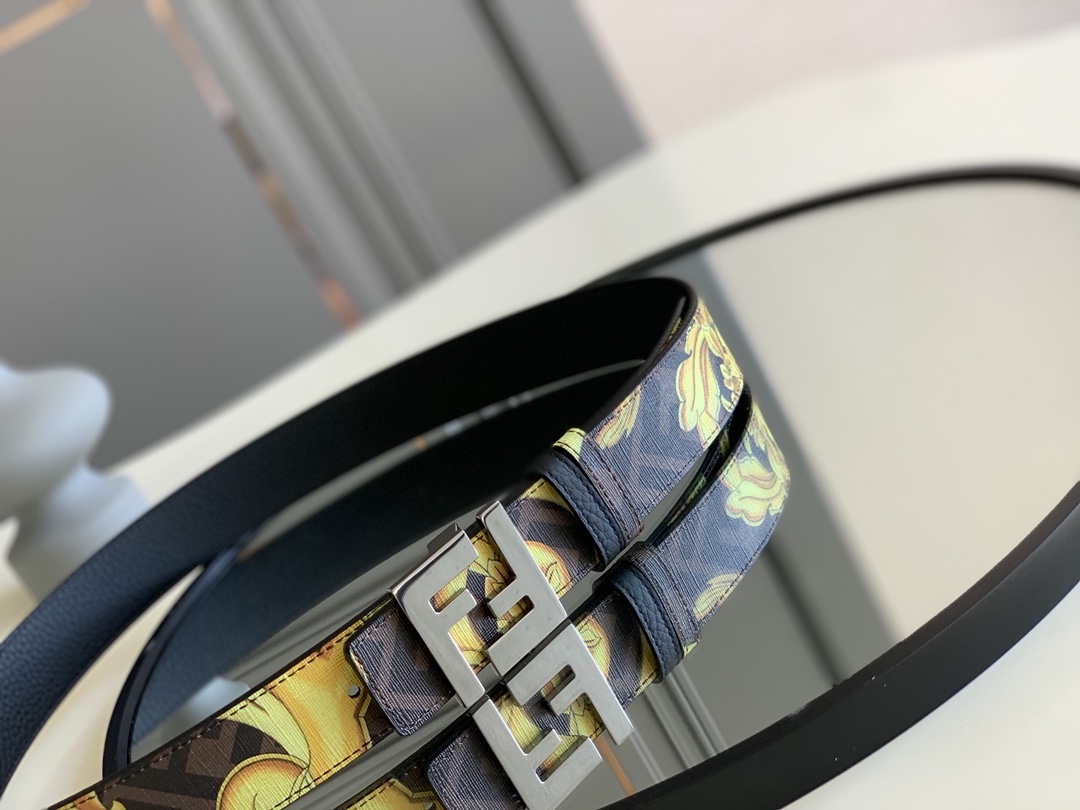 Fendi 五金做工精细 线条流畅 表面光滑 𝐙𝐏电镀工艺 香港通关【𝐇𝐀𝐀𝐒】 进口皮料