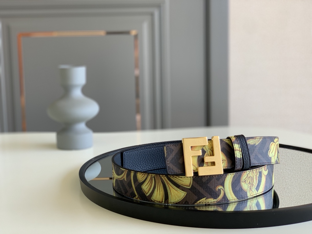 Fendi 五金做工精细 线条流畅 表面光滑 𝐙𝐏电镀工艺 香港通关【𝐇𝐀𝐀𝐒】 进口皮料