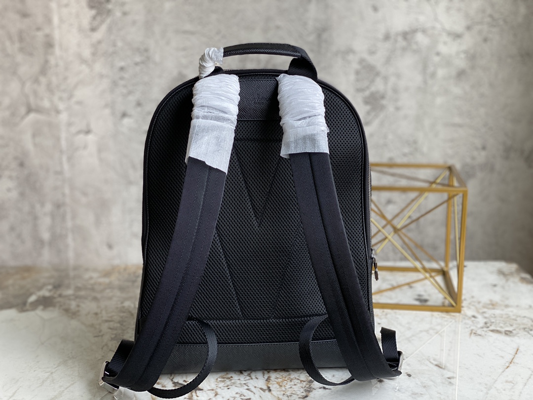 路易威登 Louis Vuitton 高定典藏名品高定成衣时装外套连衣裙衬衫T恤 #45EE4742 4