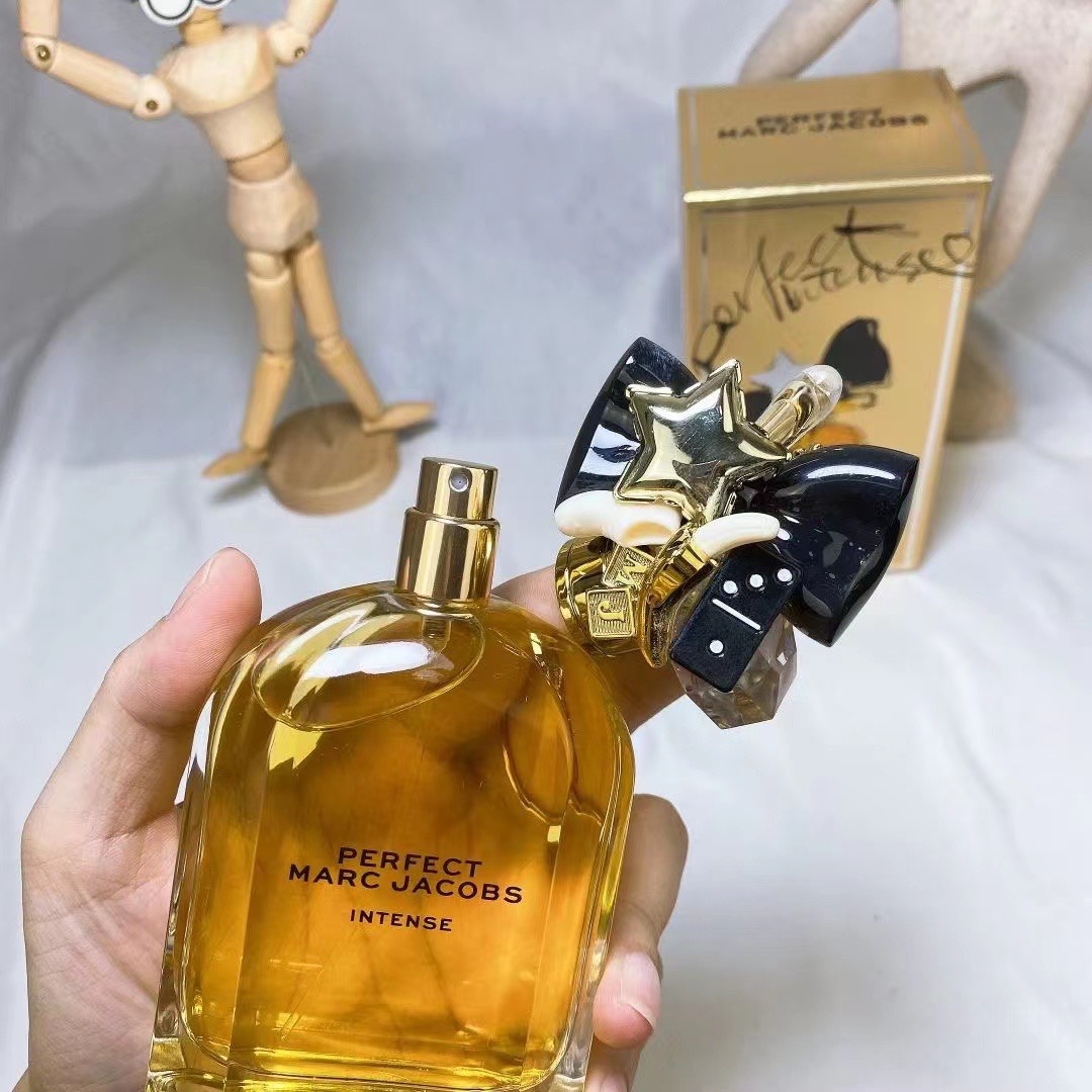 Marc Jacobs Perfect Intense Eau de Parfum - 100ml Floral Amber Fragrance 6 i1663056001 1400 5