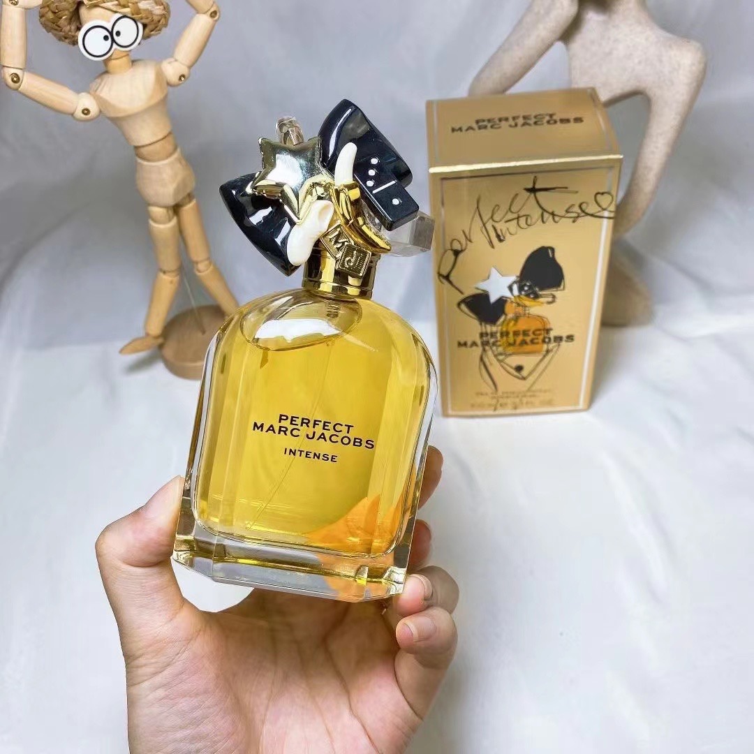 Marc Jacobs Perfect Intense Eau de Parfum - 100ml Floral Amber Fragrance 2 i1663056001 161 1