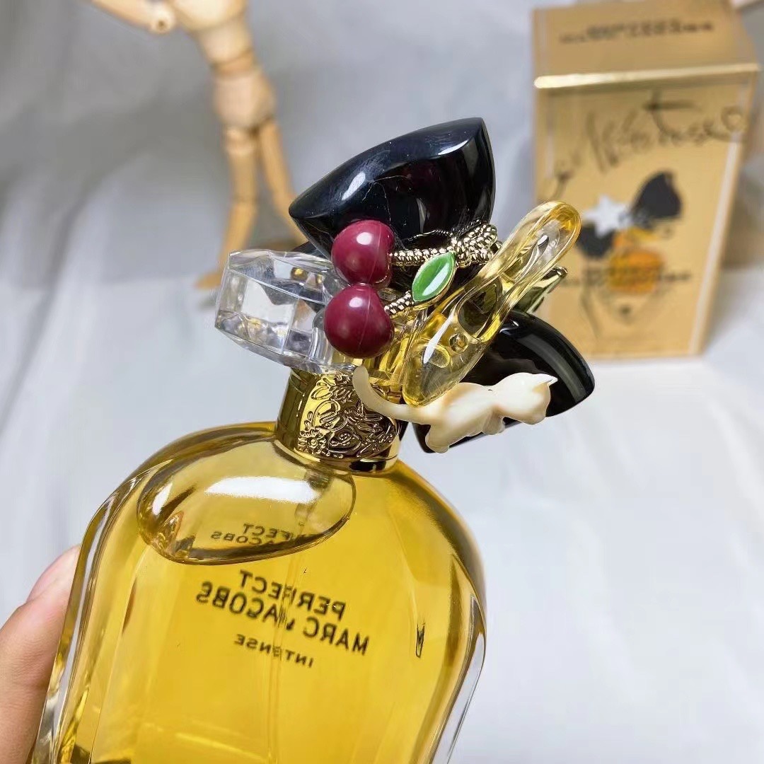 Marc Jacobs Perfect Intense Eau de Parfum - 100ml Floral Amber Fragrance 5 i1663056001 9421 4