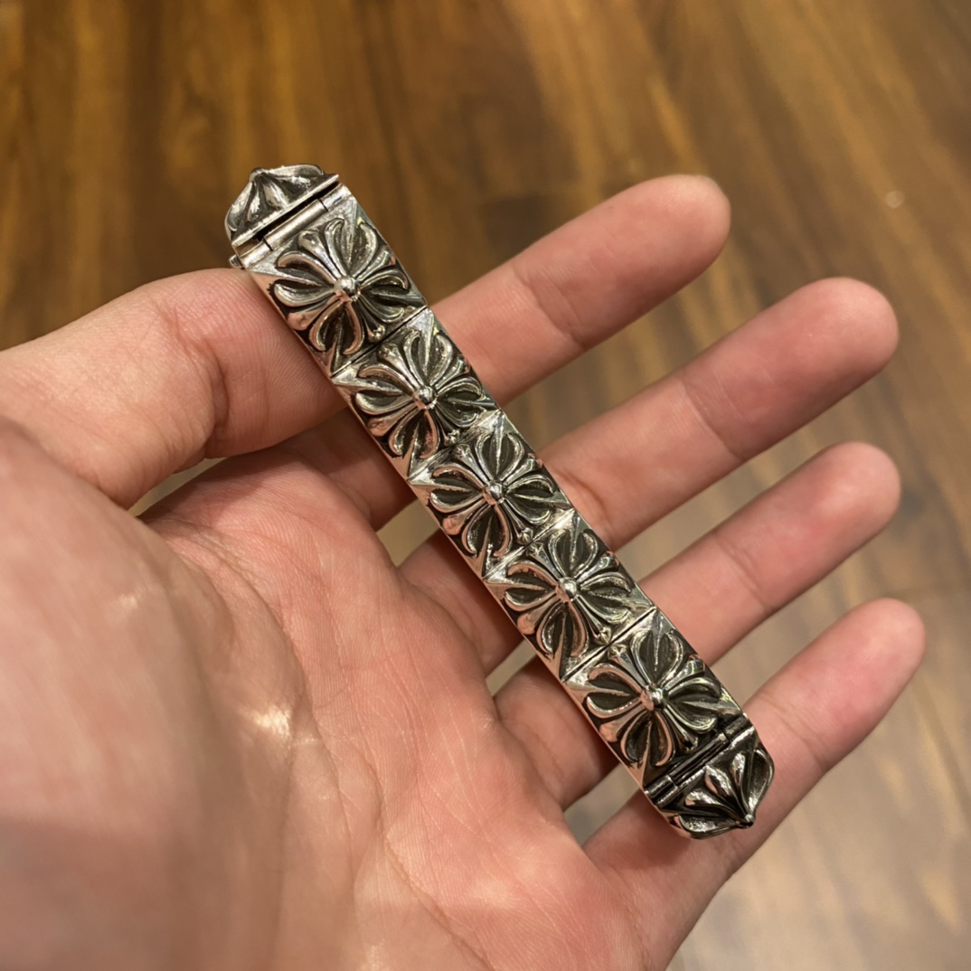 Bracelets & Bangles