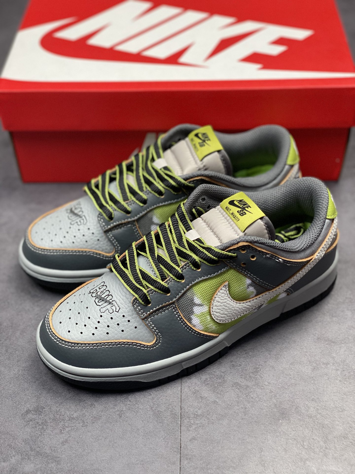 300 HUF x Nike SB Dunk Low ”Frienda and Family” 灰绿 FD8775-002
