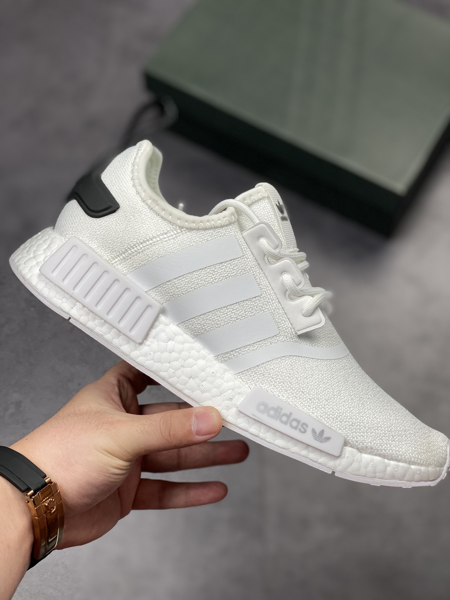 Adidas NMD _R1 Cloud White Tiger Attack Version GY6067