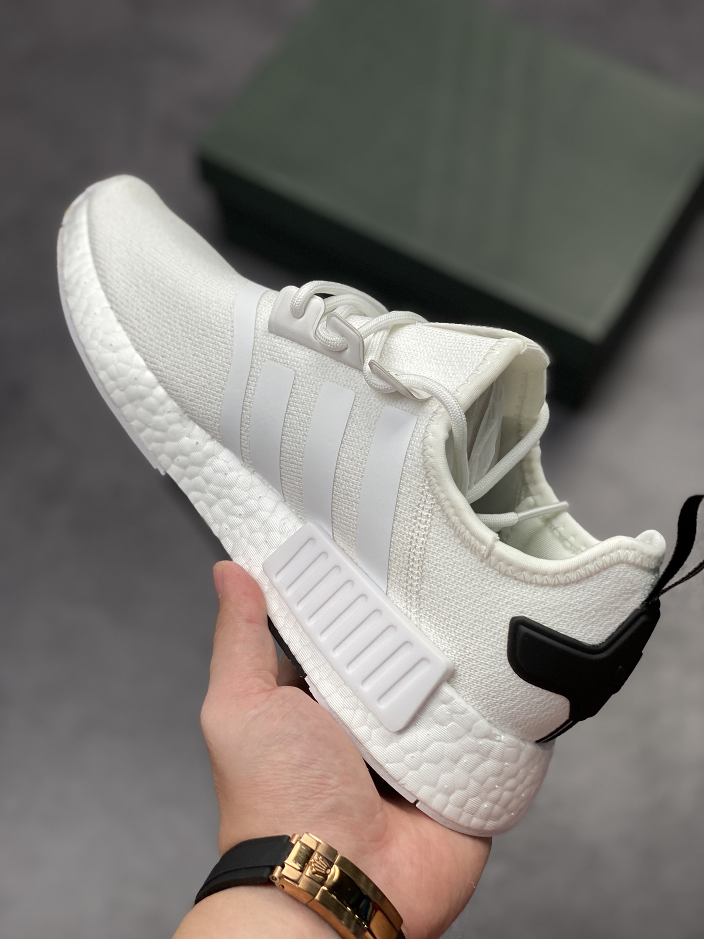 Adidas NMD _R1 Cloud White Tiger Attack Version GY6067