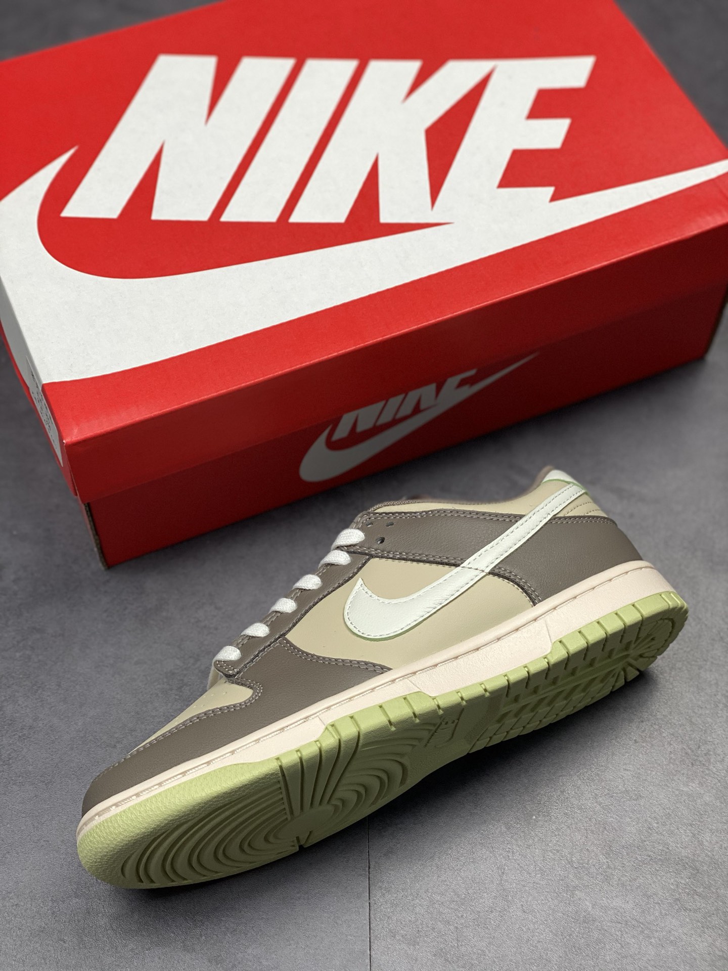 280 Nike SB Dunk Low 卡其棕绿配色FB4960-210