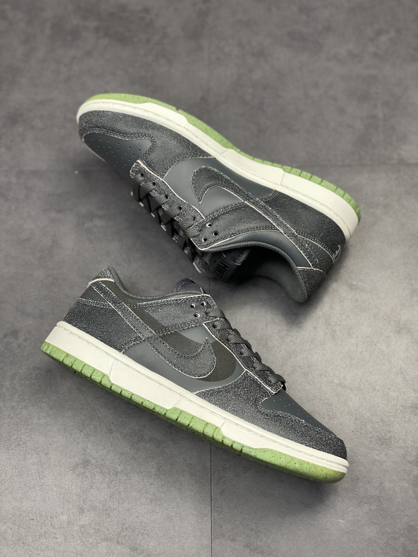 280 Nike SB Dunk Low ”Lron Grey” 灰绿色 DQ7681-001