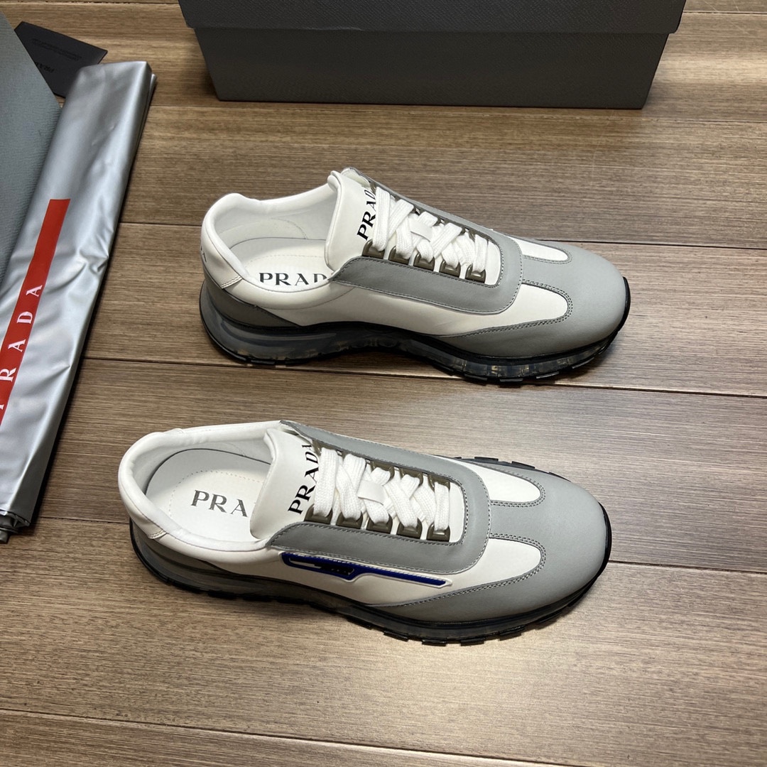 J0 Prada 普拉达 -高端品质 原单-原版纳帕小牛皮-鞋身品牌塑胶logo-内里-垫脚·顶级羊皮，-原版超轻抽真空TPR·橡胶：气囊双色成型大底-优质牛皮搭配品牌塑胶标识：凸显高端·贵气·档次-