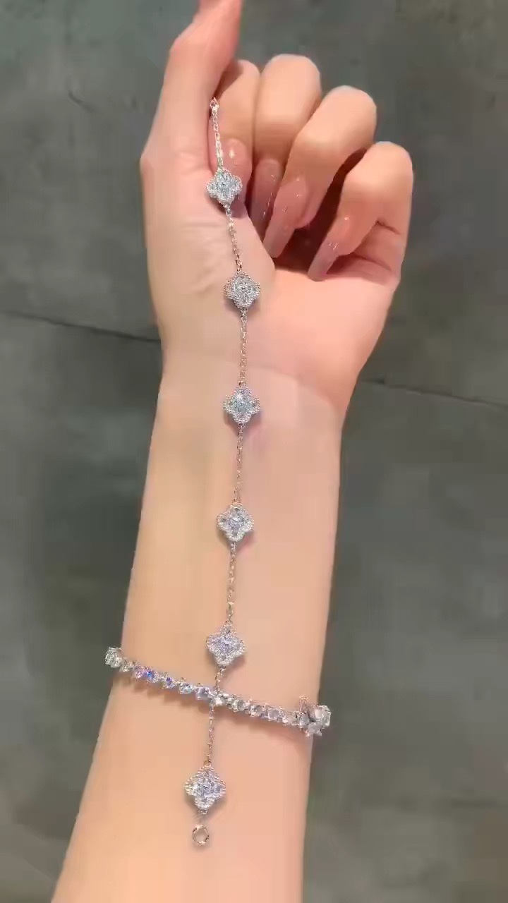 Van Cleef & Arpels VCA 18K白六花带钻手链