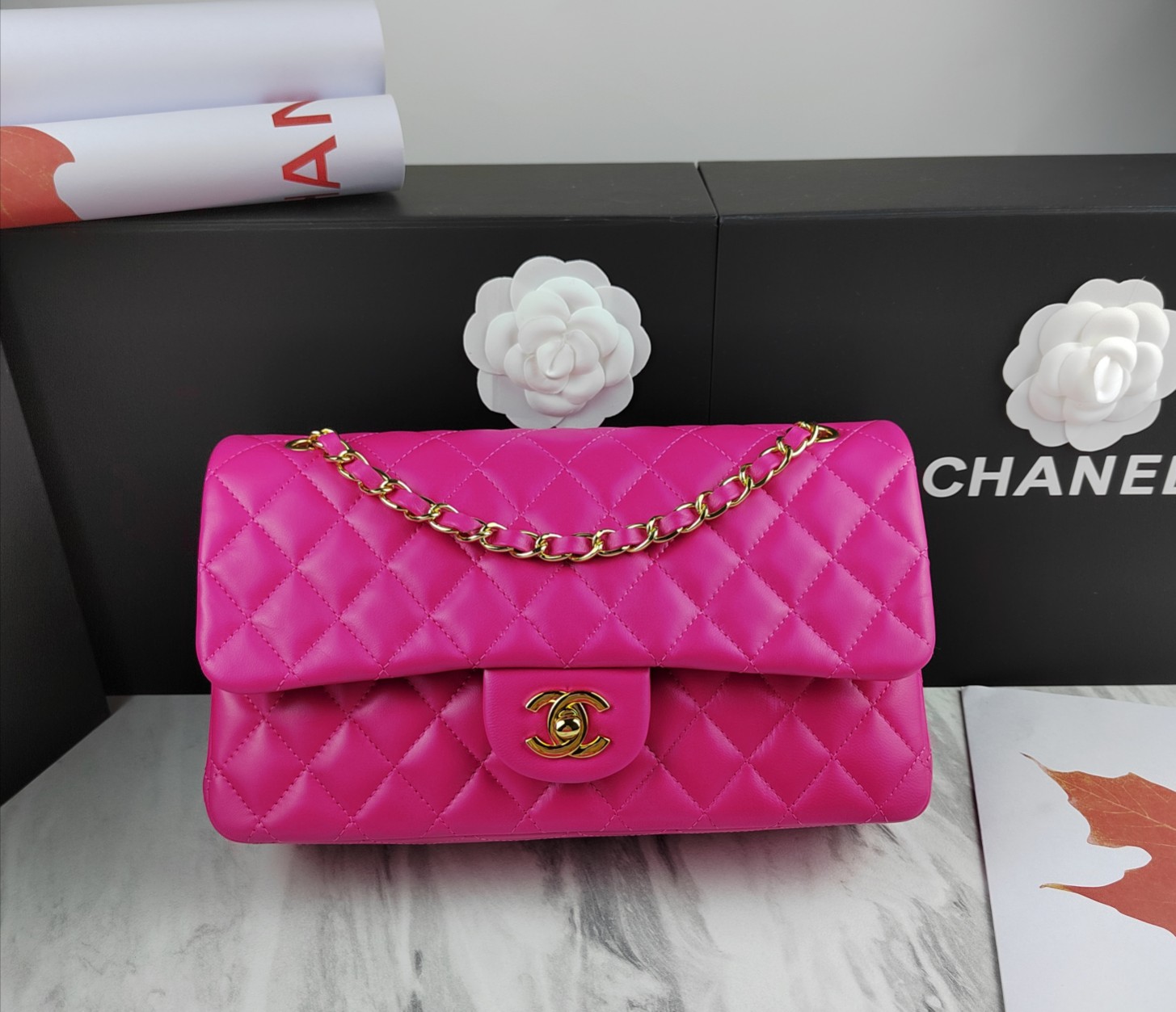 顶级货_厂跑量价高端定制品Chane1ClassicBag01112演绎了Chane1的经典高雅简约精美