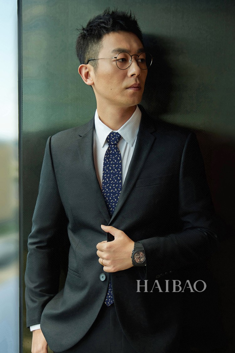 Hermes爱马仕100%顶级斜纹真丝H蝴蝶图案领带