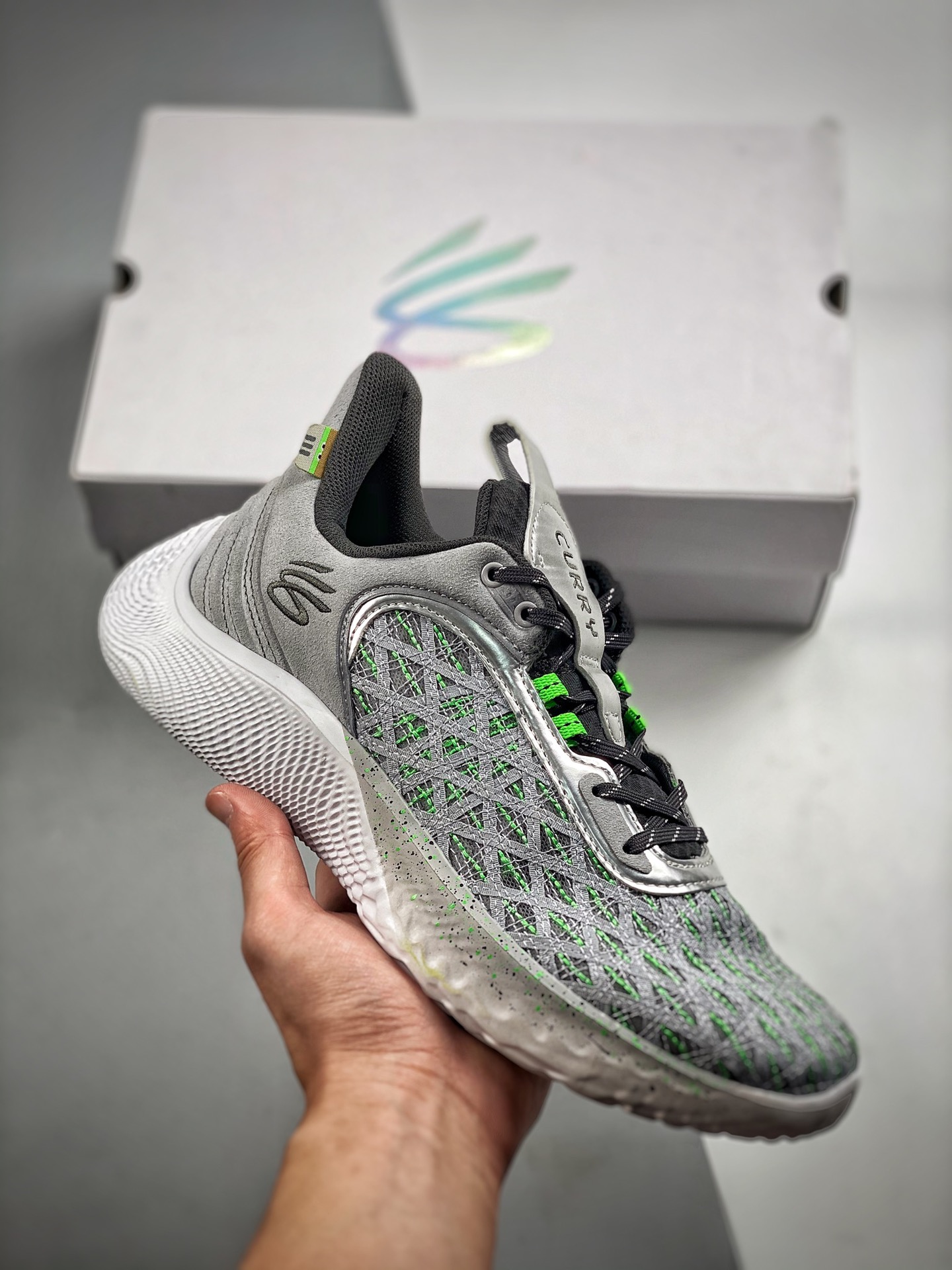 Núcleo 4 Under Armour Curry 9 We Believe gris-azul, colaboración con Barrio Sésamo, Curry 9, All-Star, el techo de los …