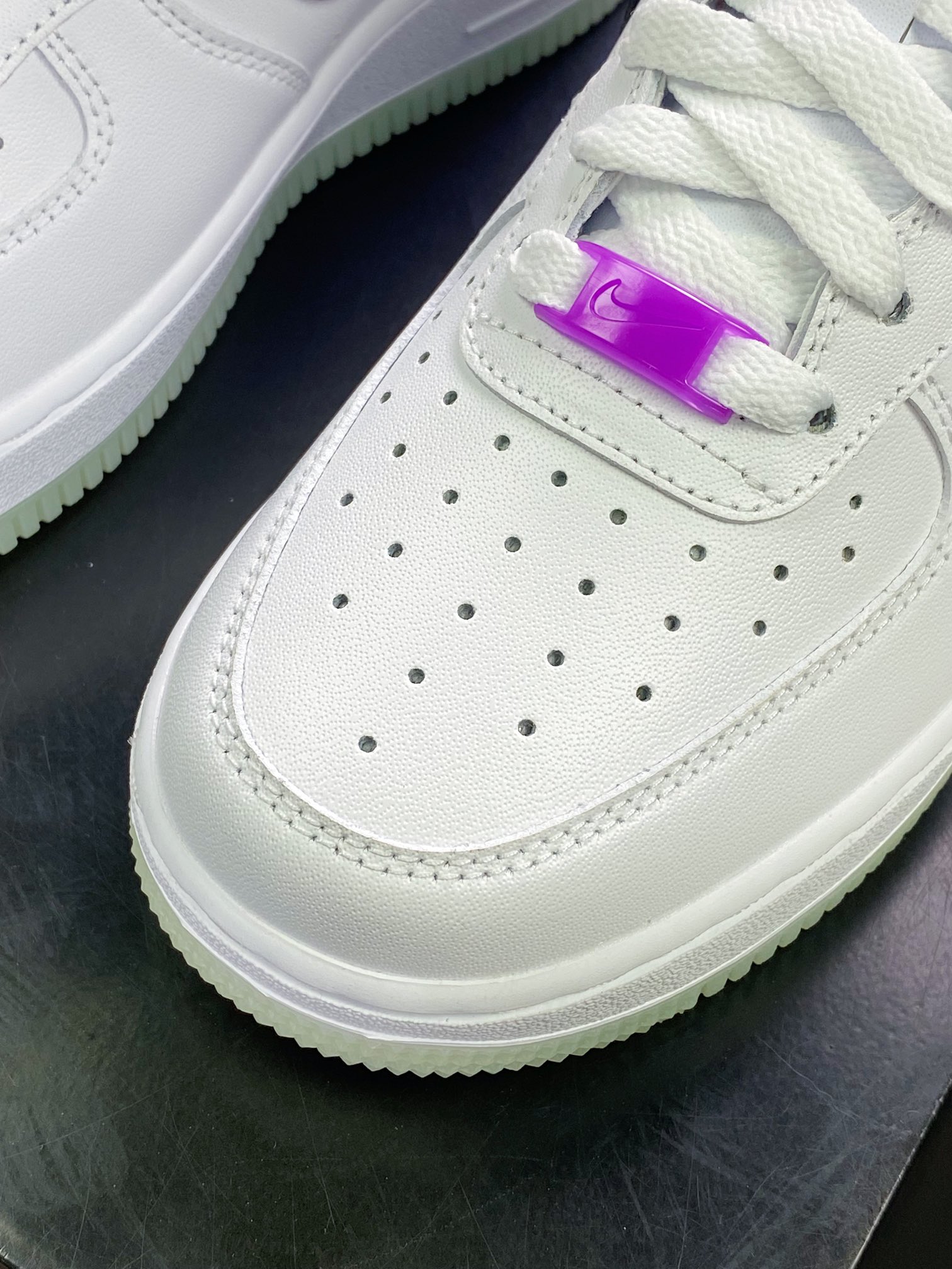 200 Air Force 1’07 Low”Have a Good Game”空军一号经典低帮皮革白橙黑鸳鸯DO2333-101-莆田鞋,莆田鞋货源,高仿鞋,高仿鞋货源,安福档口,莆田高仿鞋,莆田鞋批发,高仿鞋批发,莆田高仿运动鞋,高仿运动鞋,莆田运动鞋 200 Air Force 1’07 Low”Have a Good Game”空军一号经典低帮皮革白橙黑鸳鸯DO2333-101