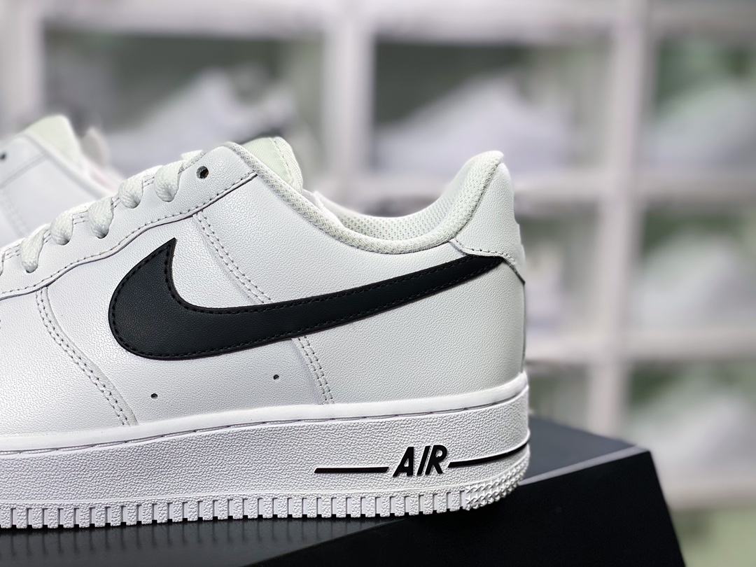 200 Air Force 1’07 Low GS”White/Black”空军一号经典低帮“硬皮白黑钩黑标”CT7724-100