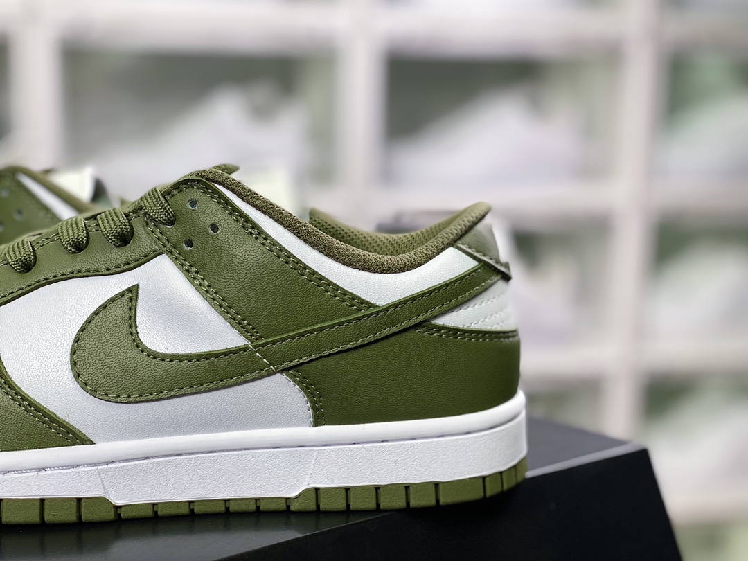 220 SB Dunk Low”Medium Olive”扣篮系列低帮休闲运动滑板板鞋“橄榄绿白”DD1503-120