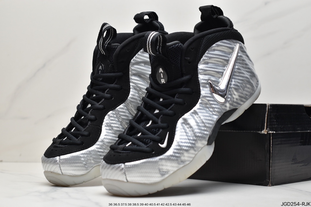 180 耐克NIKE AIR FOAMPOSITE PRO 是一双内场的后卫战靴624041