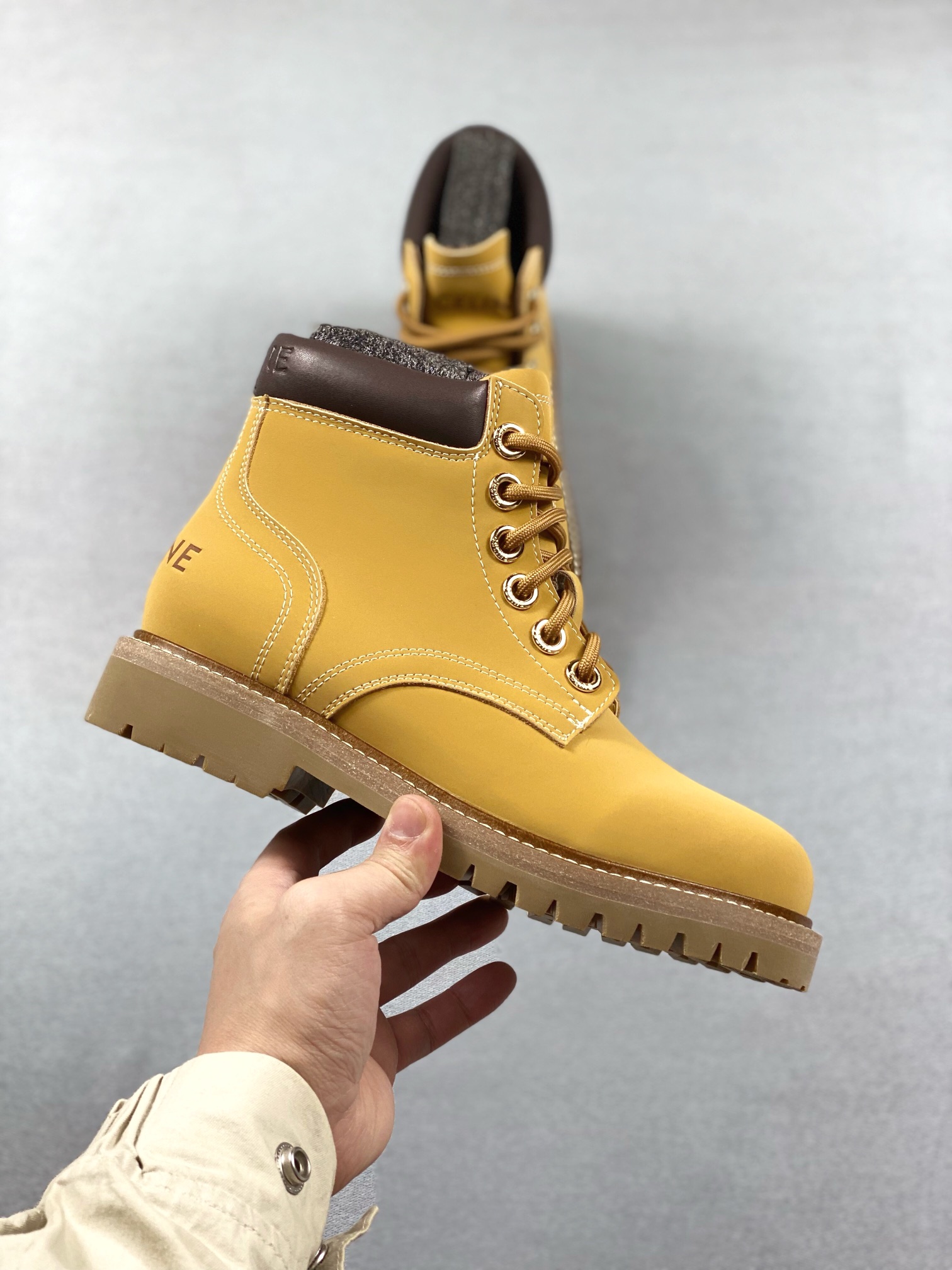 Celine Lace Up Boots ”Wheat” Celine all-match British style mid-tube locomotive goddess military uniform Martin boots 2022 autumn and winter new products