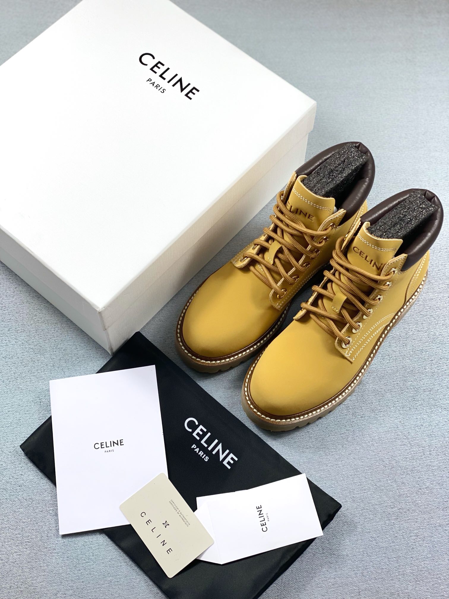 Celine Lace Up Boots ”Wheat” Celine all-match British style mid-tube locomotive goddess military uniform Martin boots 2022 autumn and winter new products