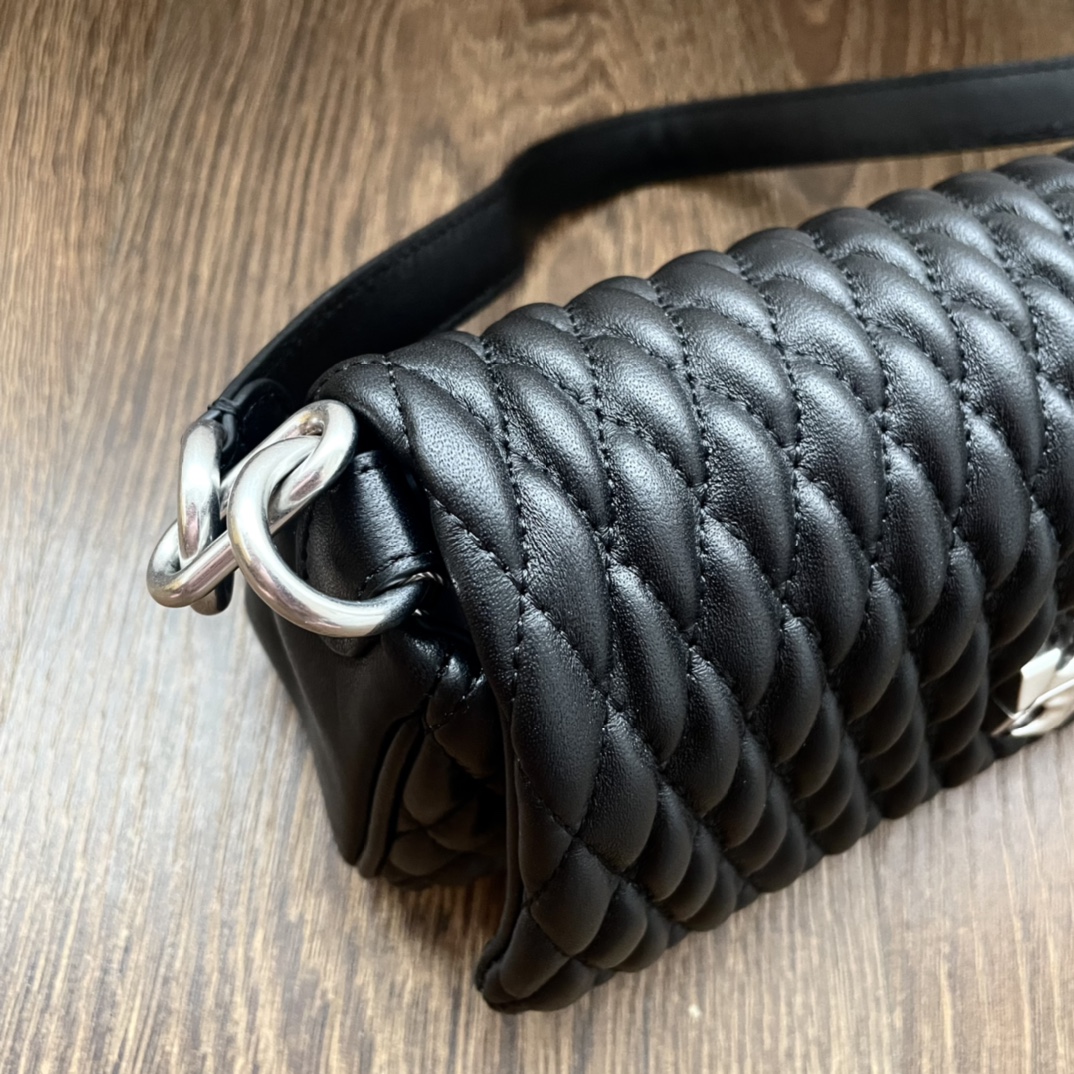 Tory Burch Tory burch Kira 小号褶裥翻盖肩背包