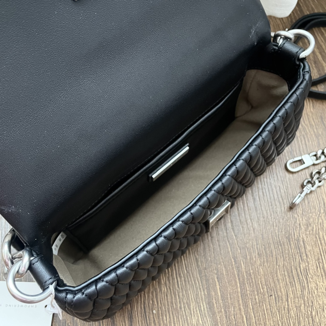 Tory Burch Tory burch Kira 小号褶裥翻盖肩背包