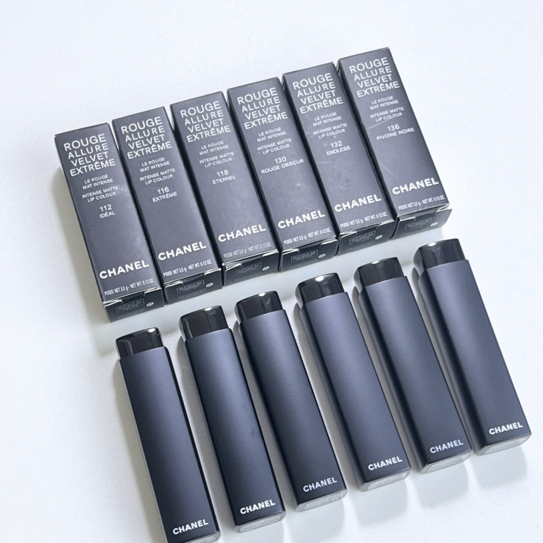 Chanel 黑管磨砂按压口红！色号：102-110-112-114-116-118-122-130-132-136。