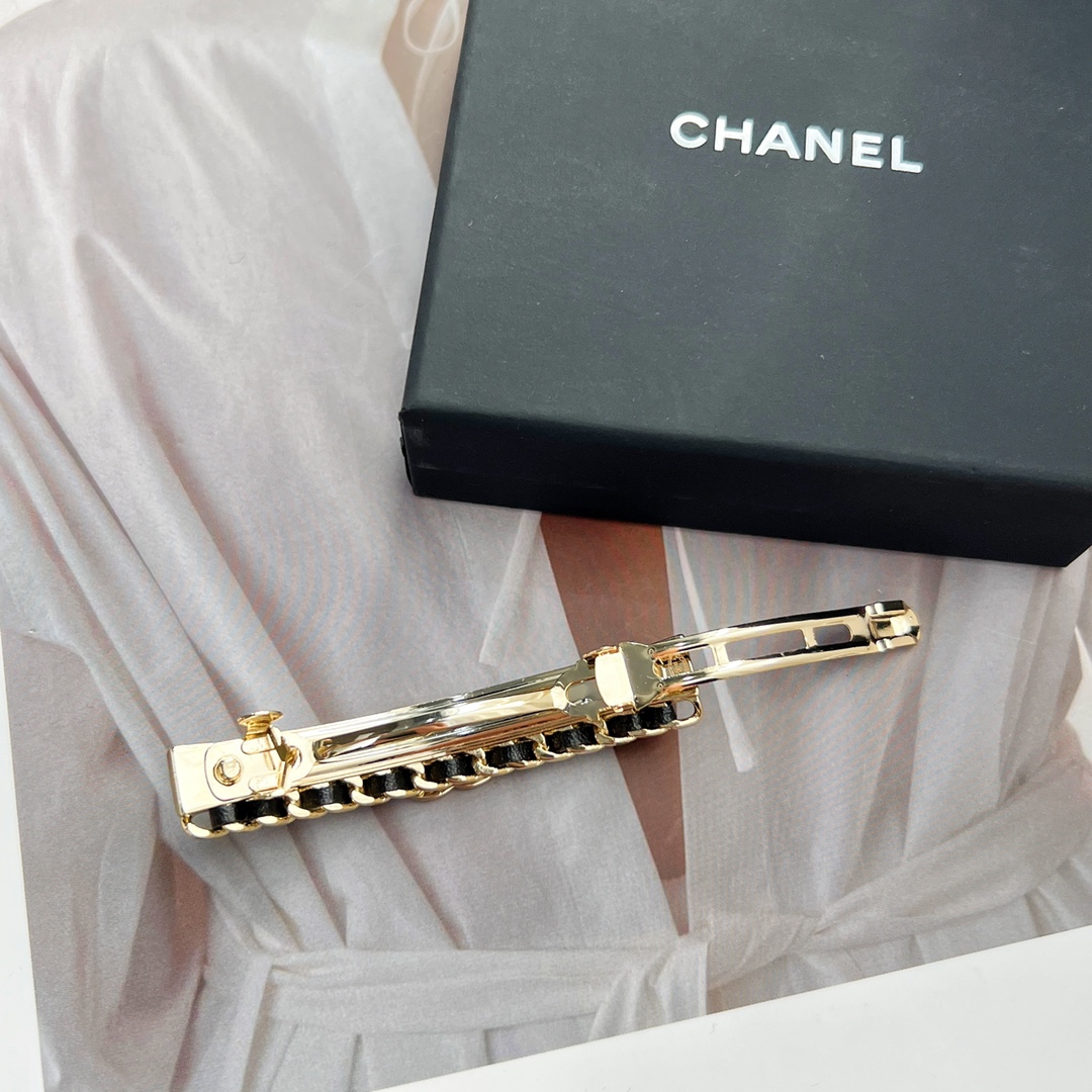 新款☑️CHANEL香奈儿双c黑皮绳发夹发卡