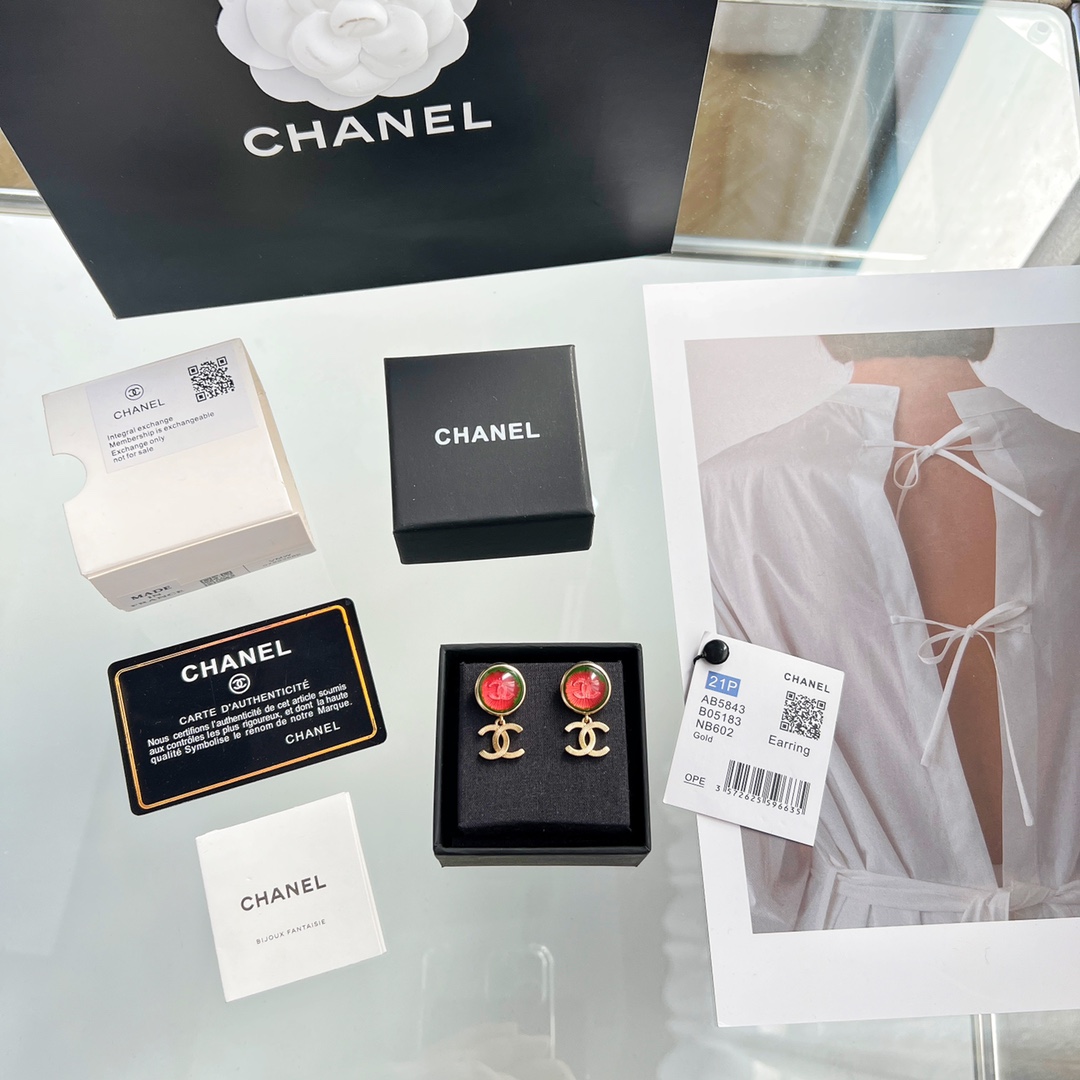 新款☑️CHANEL香奈儿c2红色猫眼双c耳钉耳环