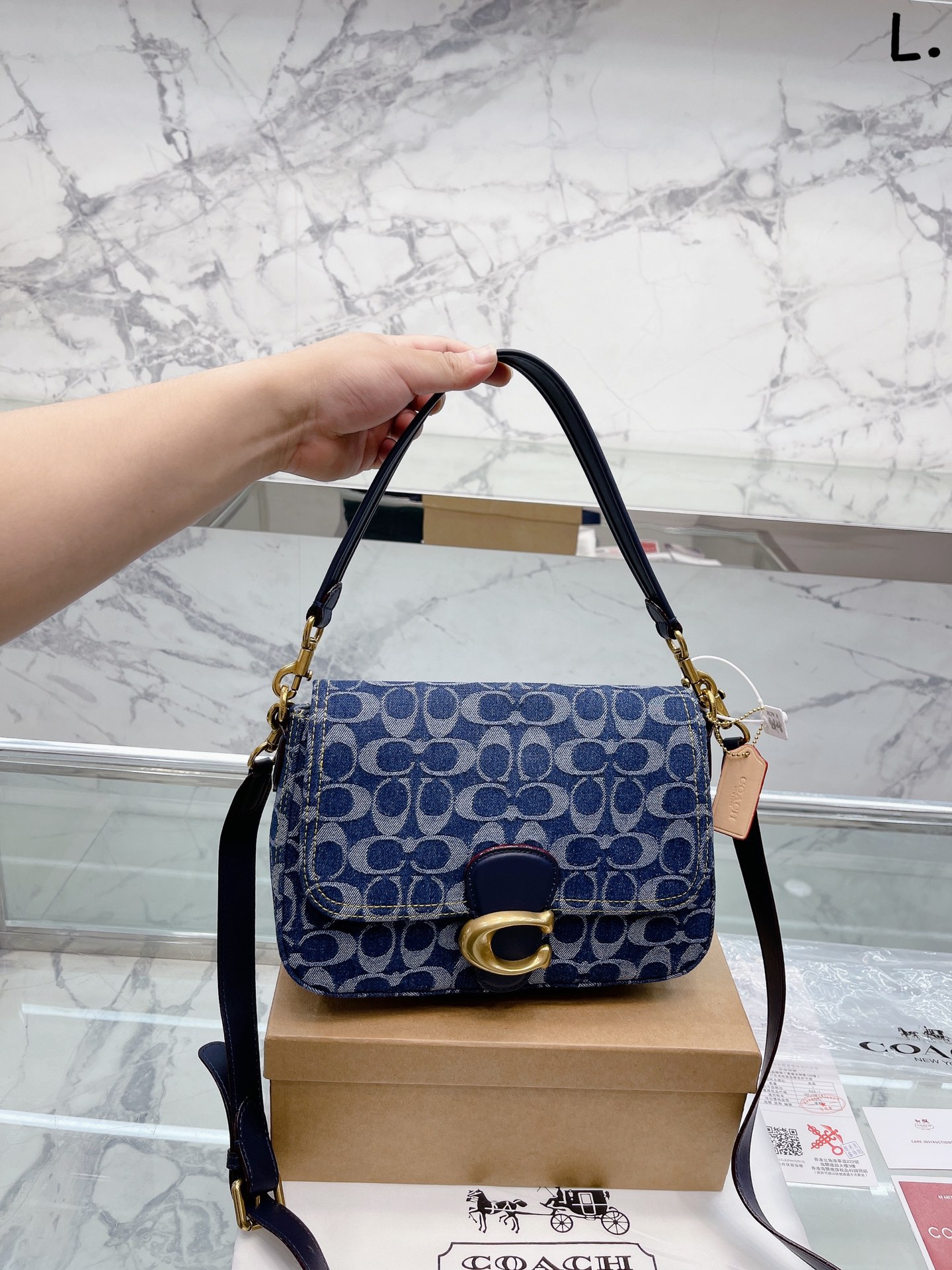 J5 原版布coach Coach 蔻驰 2022经典标志丹宁布SOFT TABBY单肩斜跨女包 尺寸26 20cm