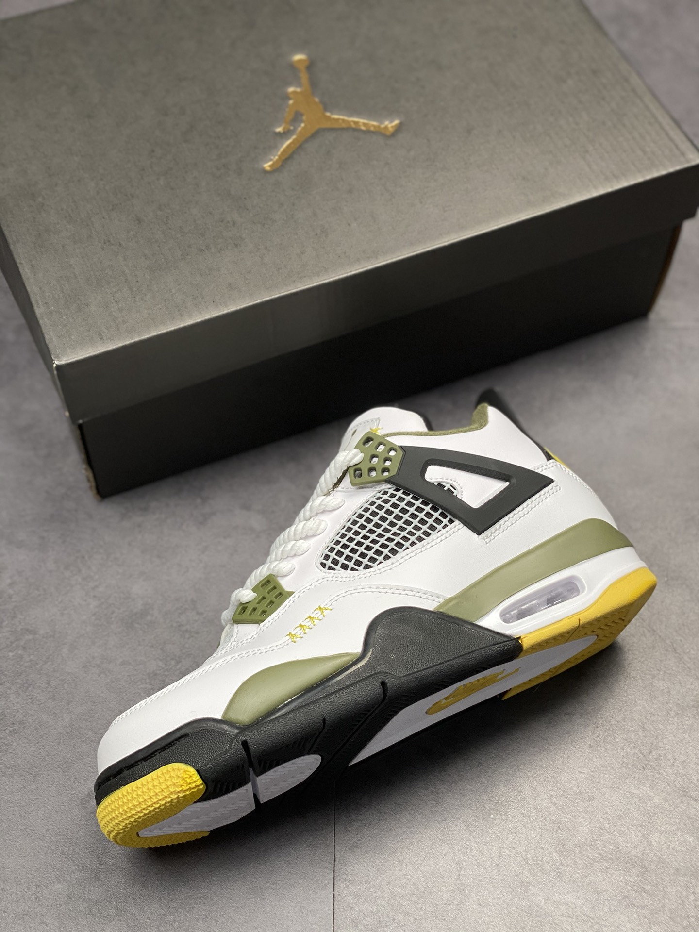 250 Air Jordan 4 Retro 白绿黄  CT8527-900