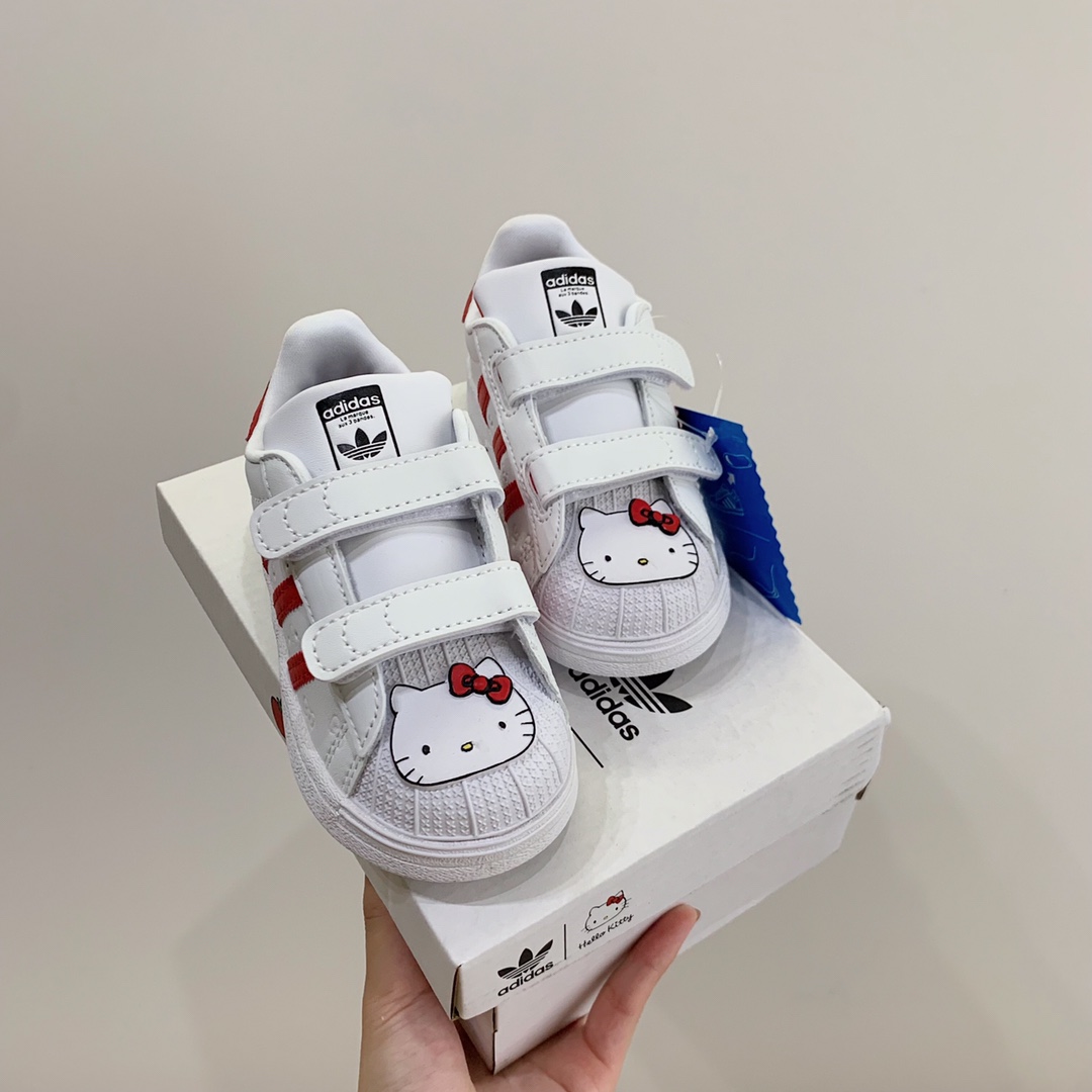 图片[2]-AD联名Hellokitty童鞋👟22-37码 这么可爱的Hello Kitty贝壳头🐚太难得了上脚超舒服的鞋子， 而且还是四季百搭常青款，皮面质感很赞👍包装盒也好可爱，毫不犹豫冲啊！！-选品中心