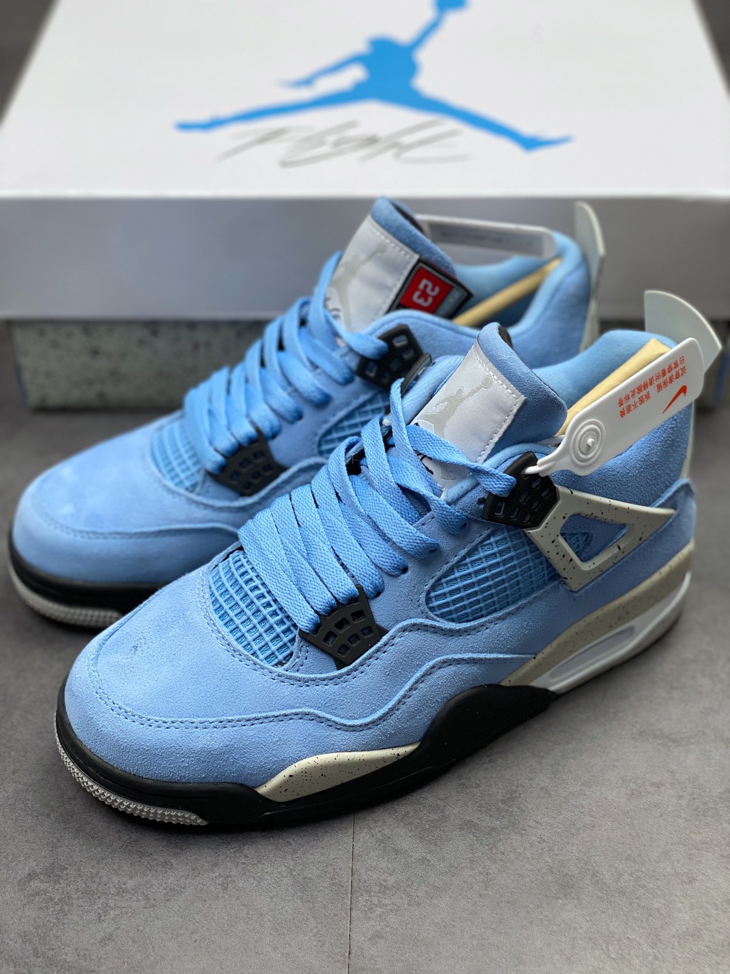 240 Air Jordan 4 Retro 大学蓝 T8527-400