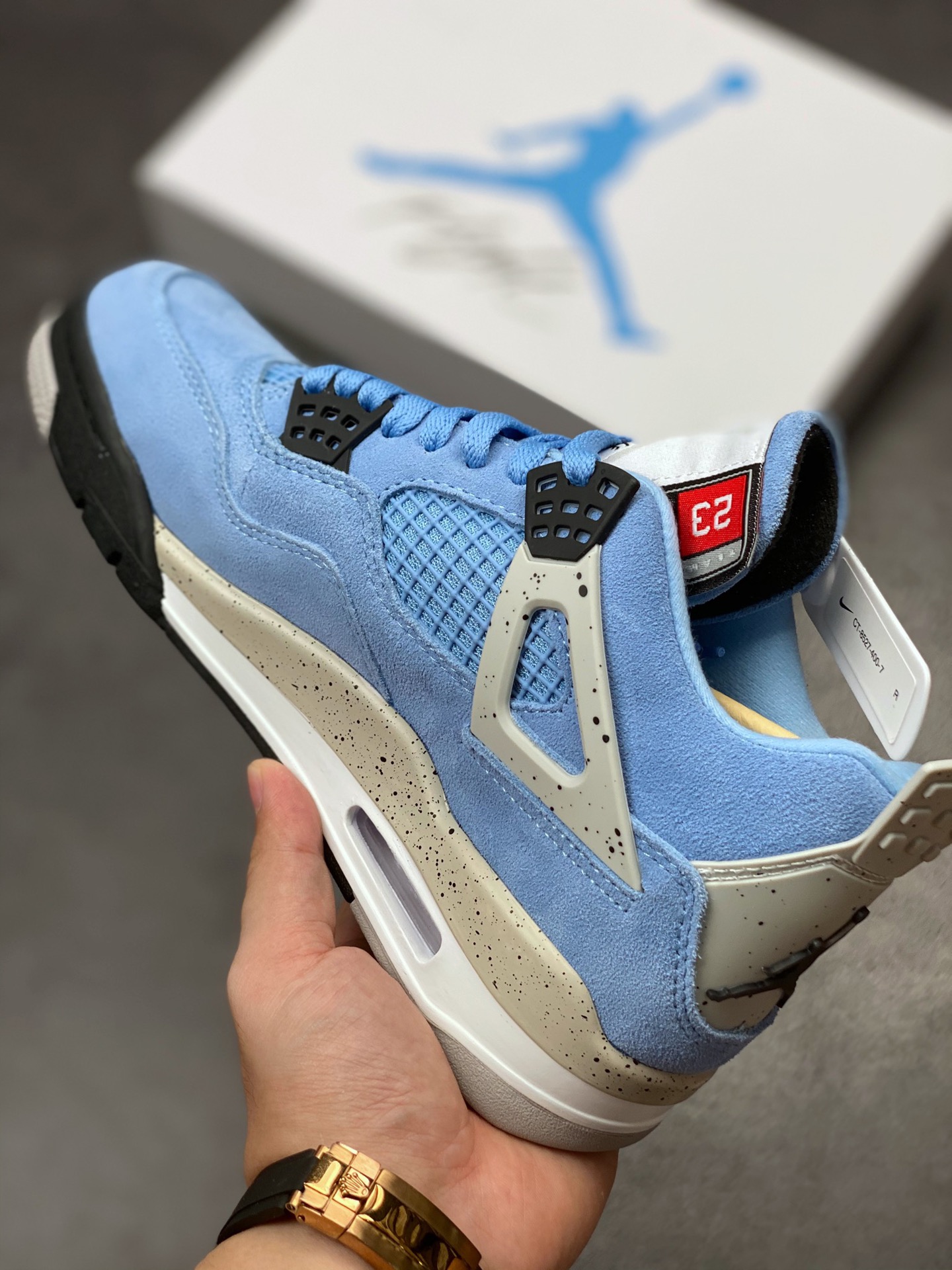 240 Air Jordan 4 Retro 大学蓝 T8527-400