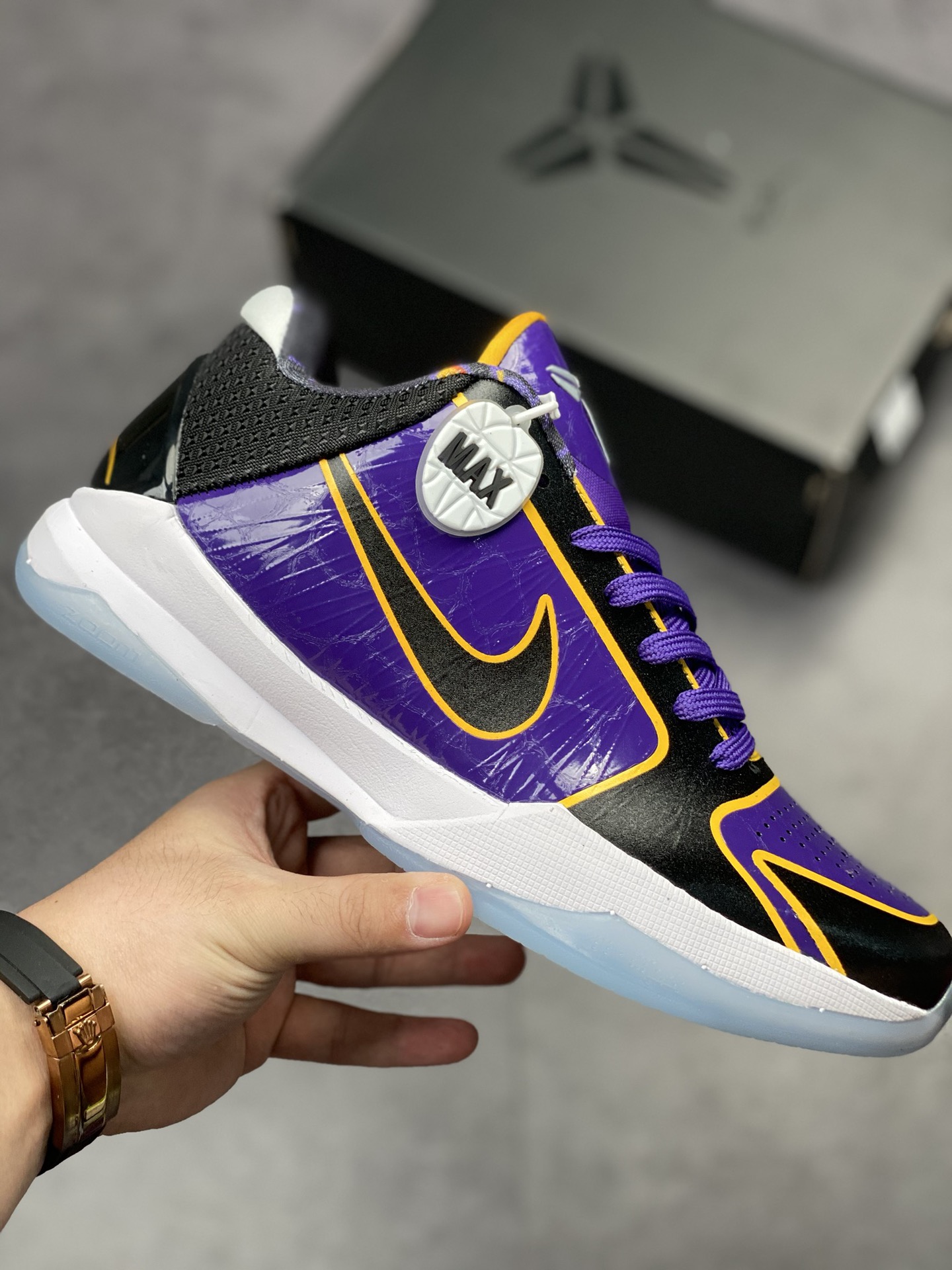 270 致敬Kobi 情怀满满 先行版 NIKE ZOOM KOBE 5 PROTRO 科比五代  CD4991-500