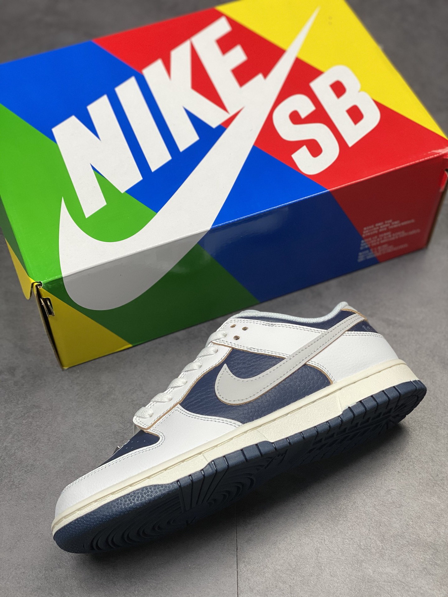 260 HUF x Nike SB Dunk Low ”NYC” 白蓝 纽约 FD8775-100