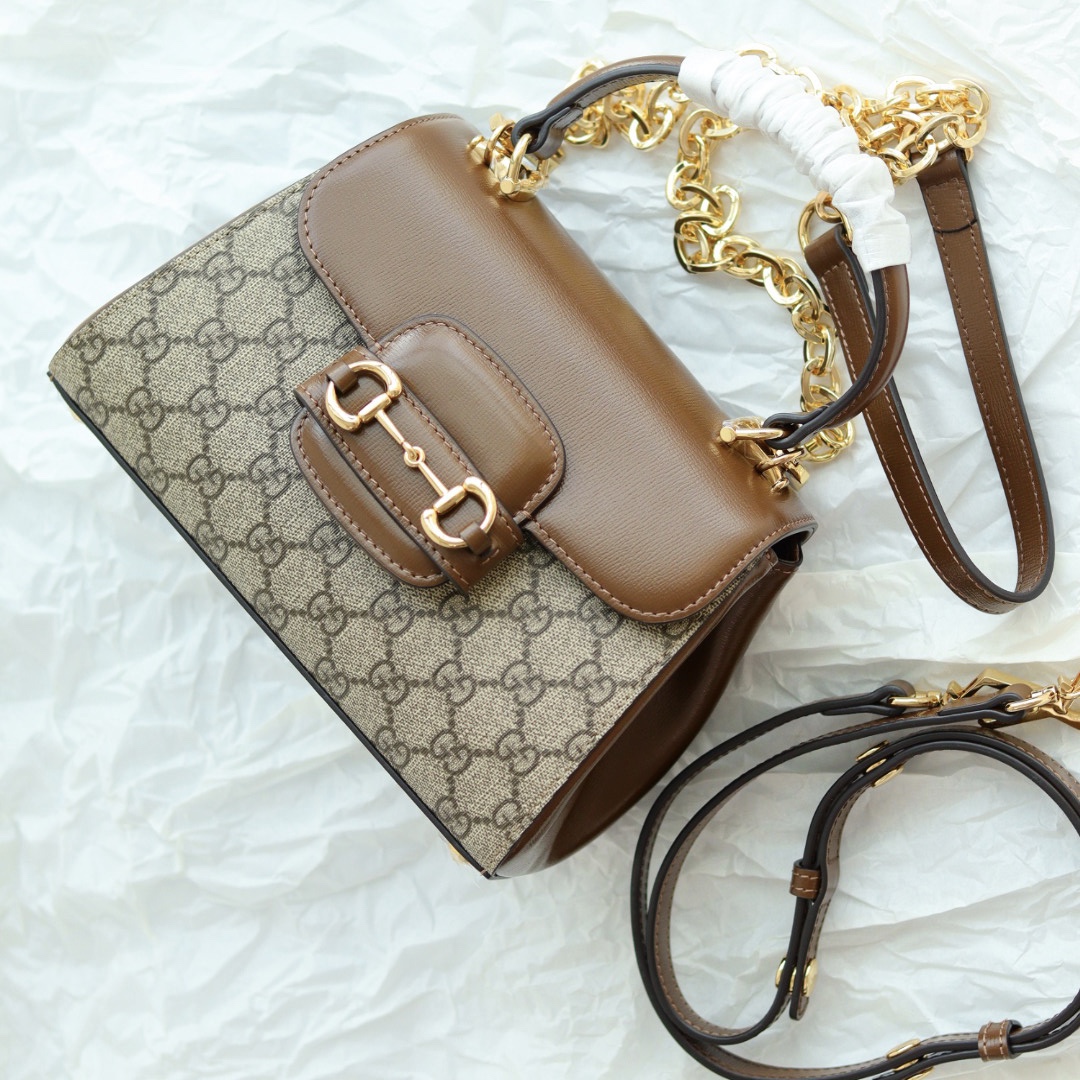 P600 New arrival 1955 series latest model horsebit handbag, tan leather with gold-tone hardware, equipped with double s…