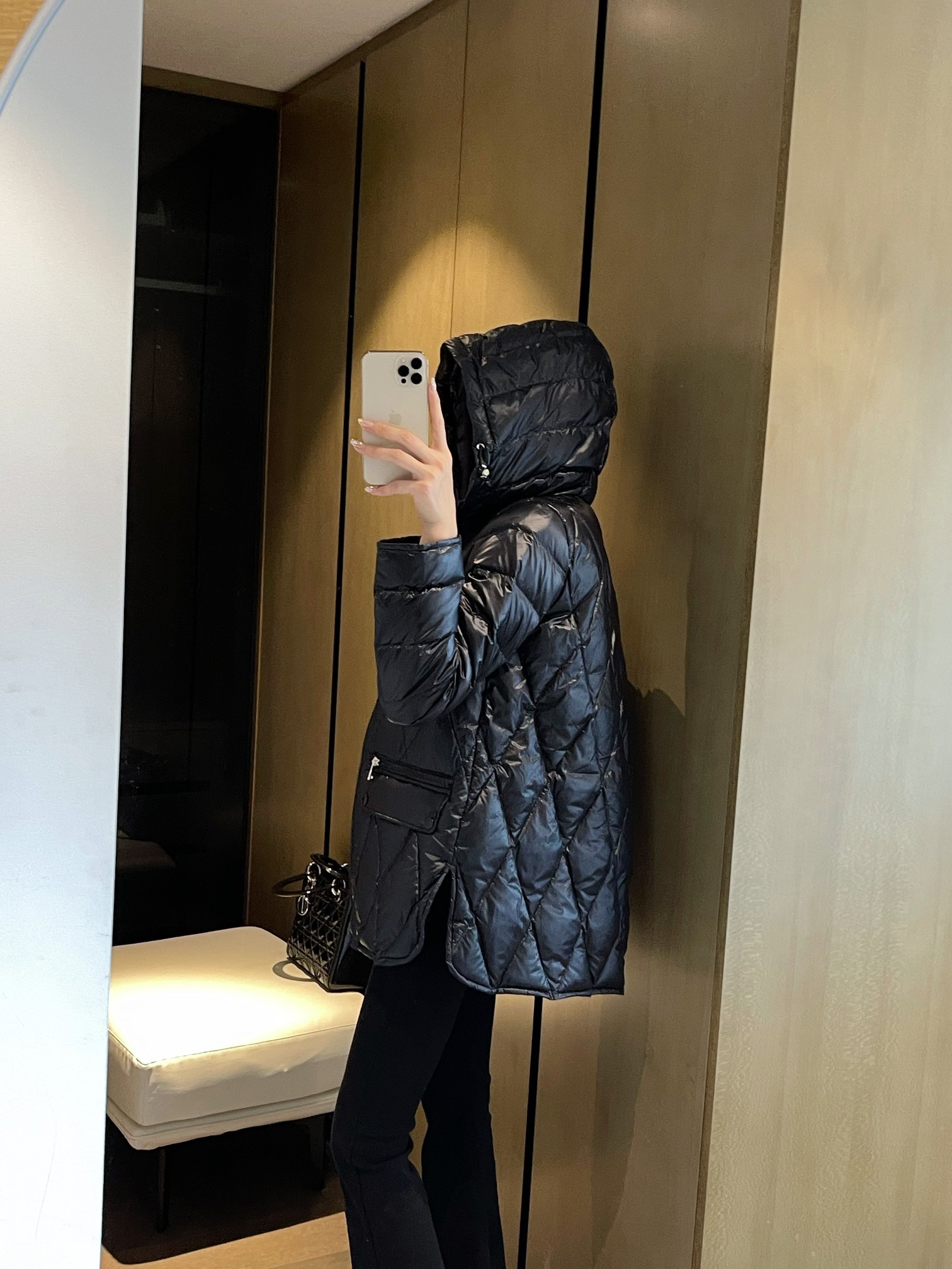 Guangzhou high-version Moncler 2023 autumn-winter Serignan quilted down jacket. Lightweight, 90% white goose down, 10% feathers. Colors: black, white, khaki. Sizes: 0-3.-Big cat