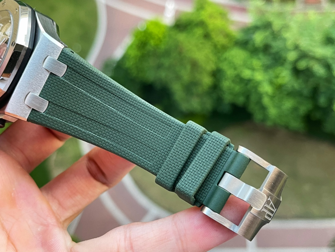 APF厂“新配色”爱彼皇家橡树离岸型26238系列42Mm腕表